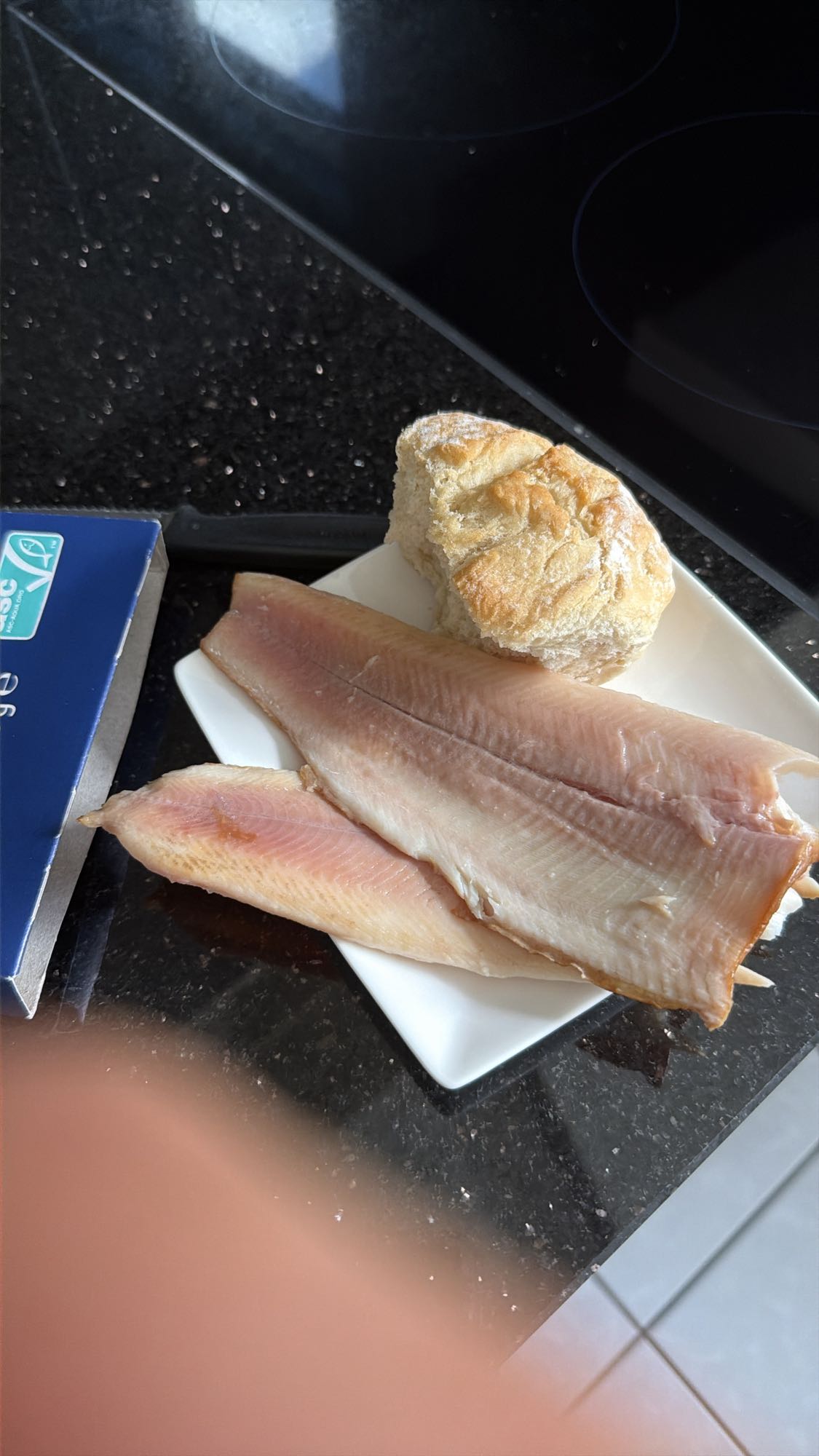 Gerookte forel met broodje