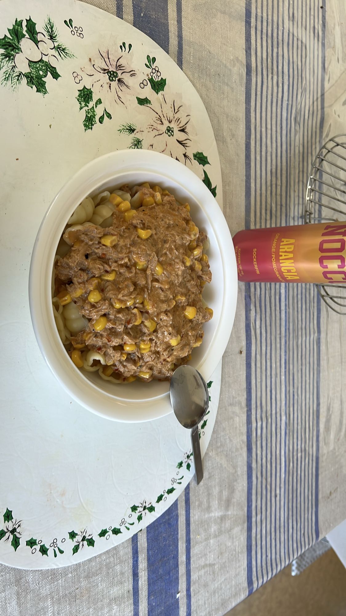 Pasta med tonfiskröra