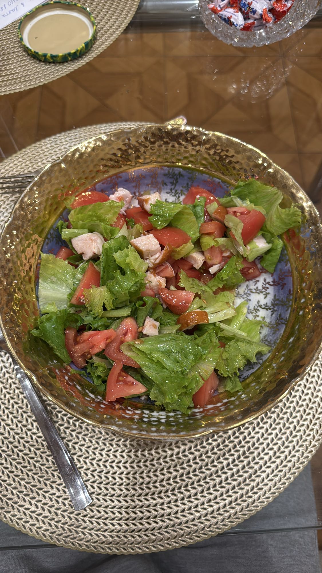 Куриный салат с овощами