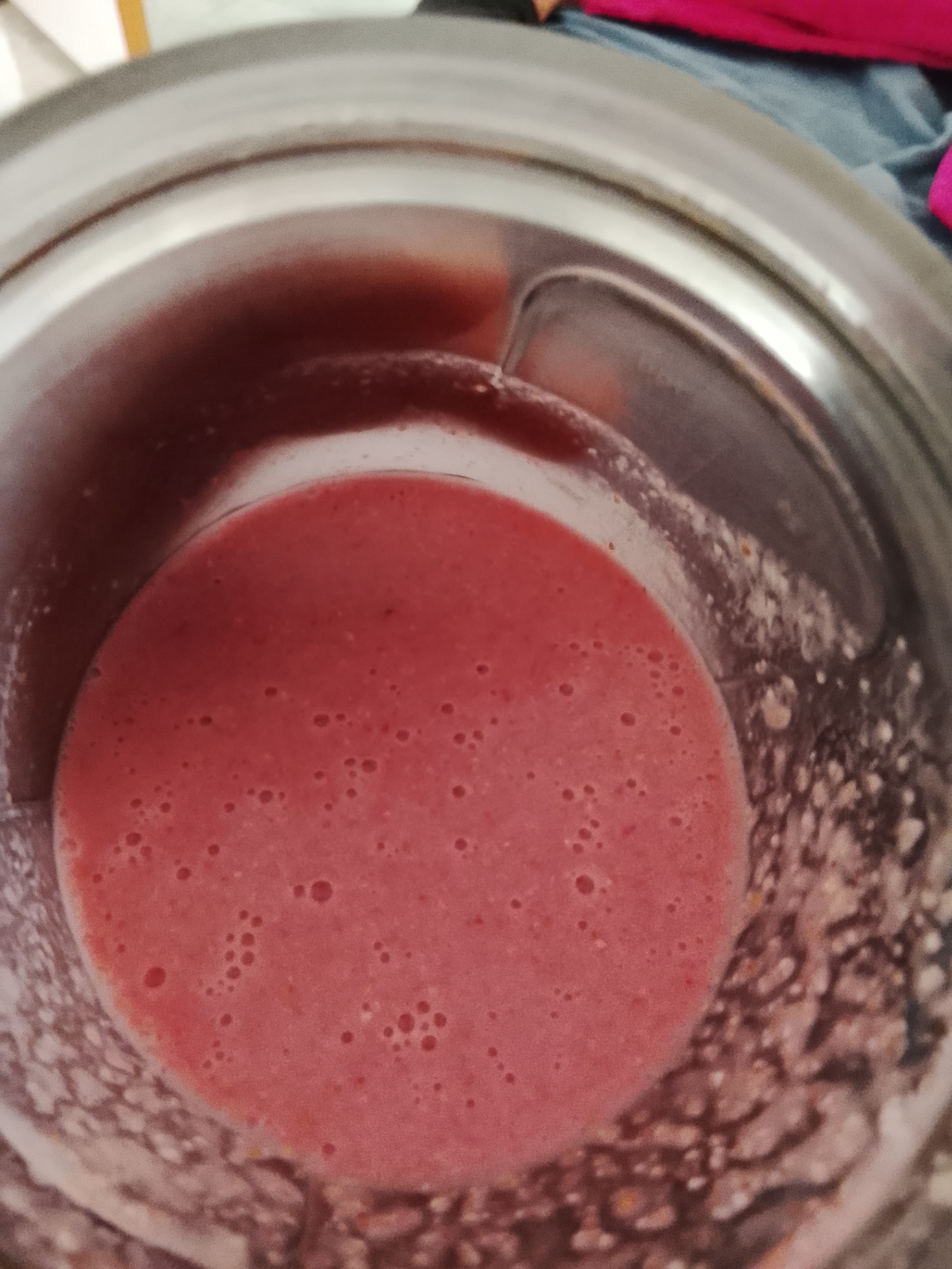 Smoothie aux fruits rouges
