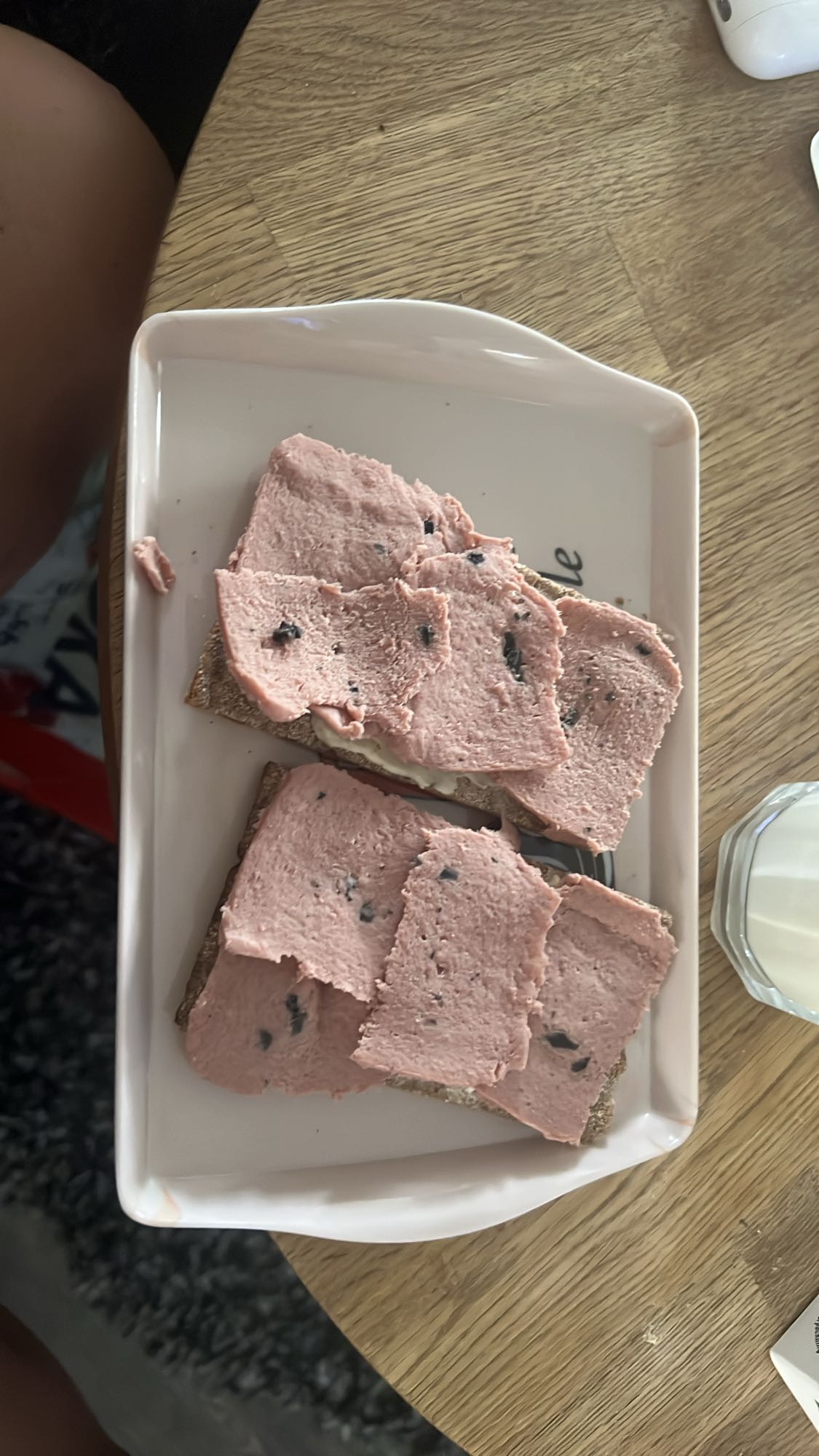 Leverpastej på knäckebröd