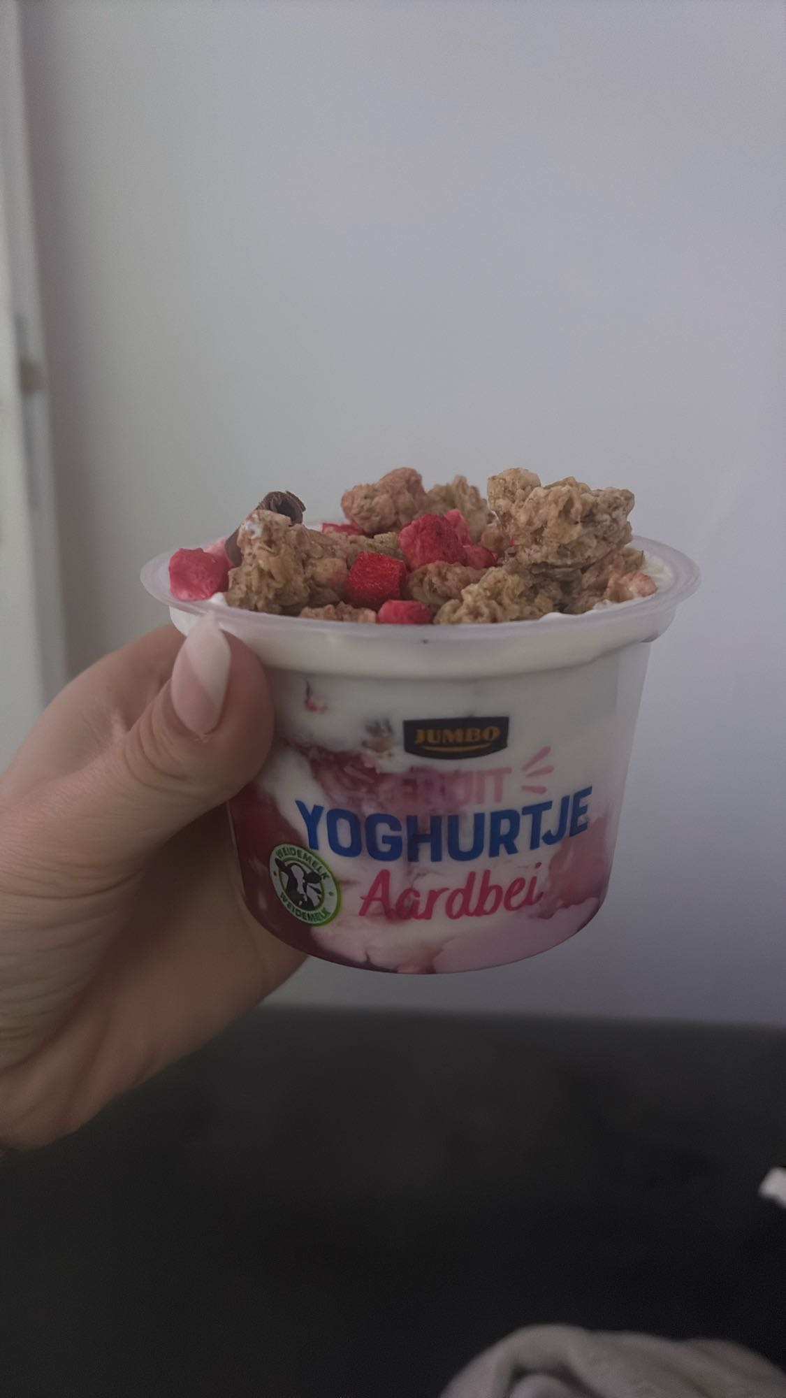Aardbei yoghurt met muesli