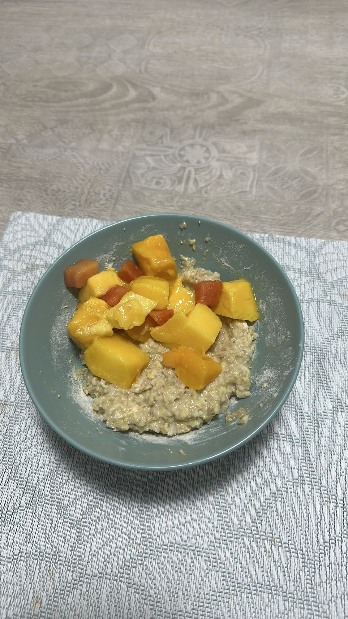 avena con mango y papaya