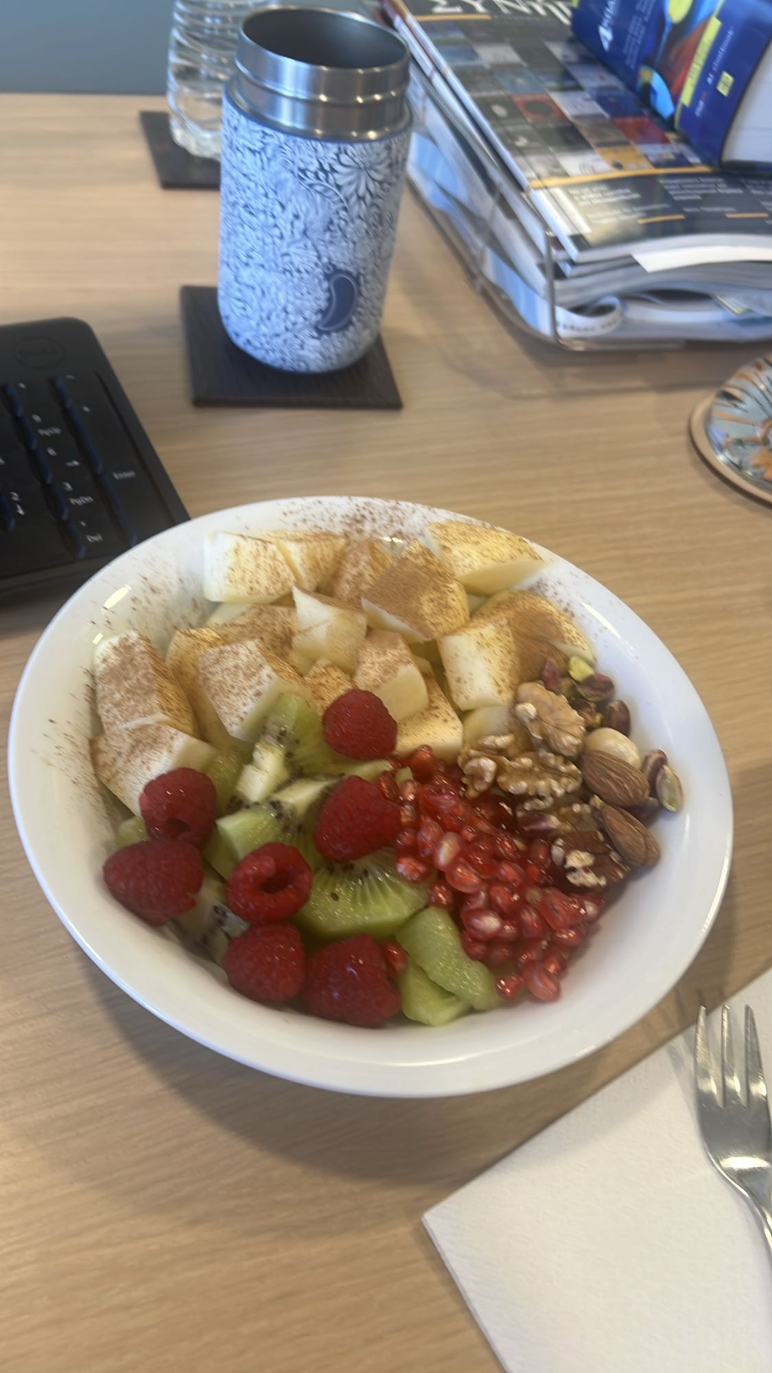 Φρουτοσαλάτα με ξηρούς καρπούς