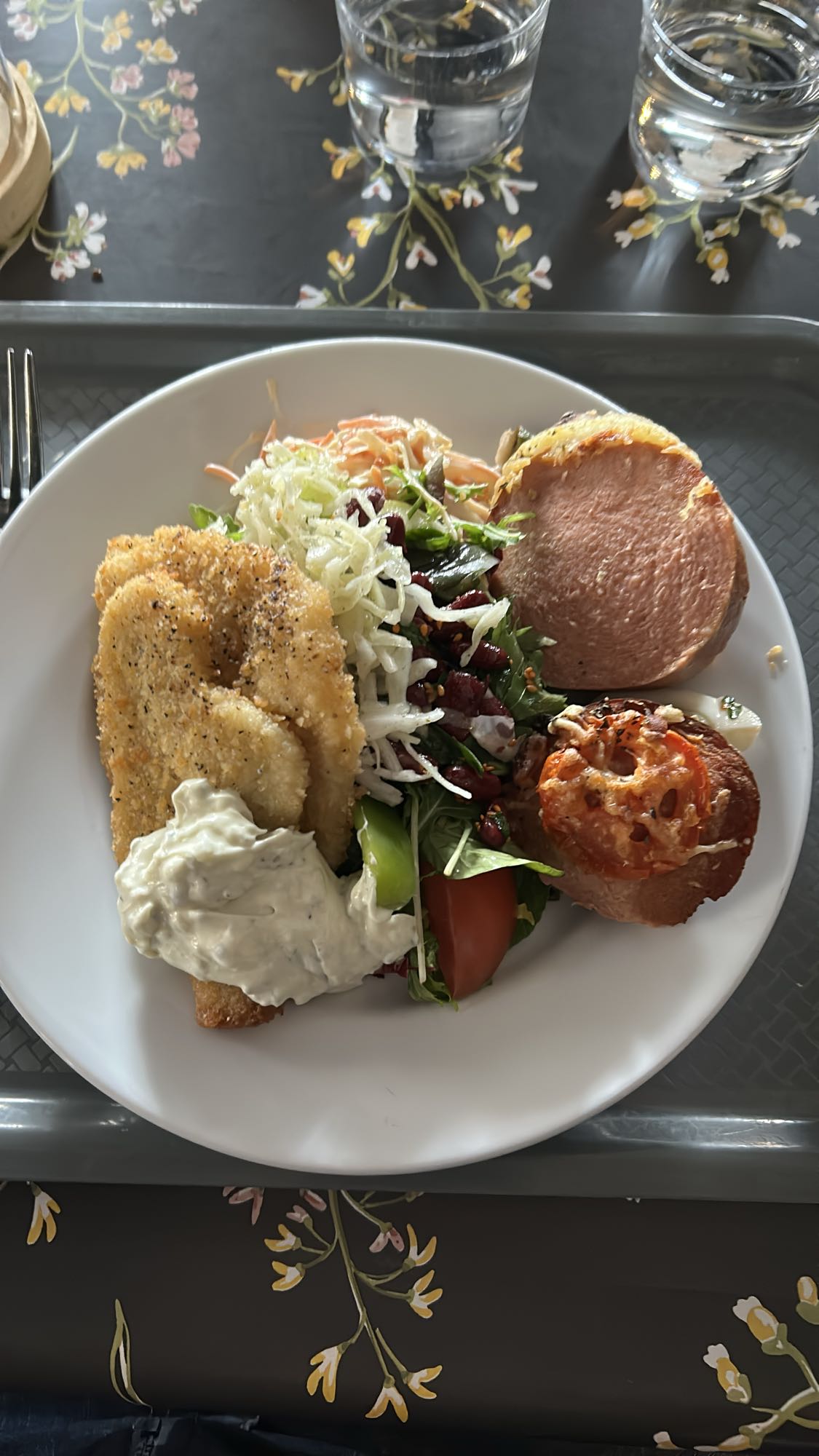 Panerad fisk & sallad