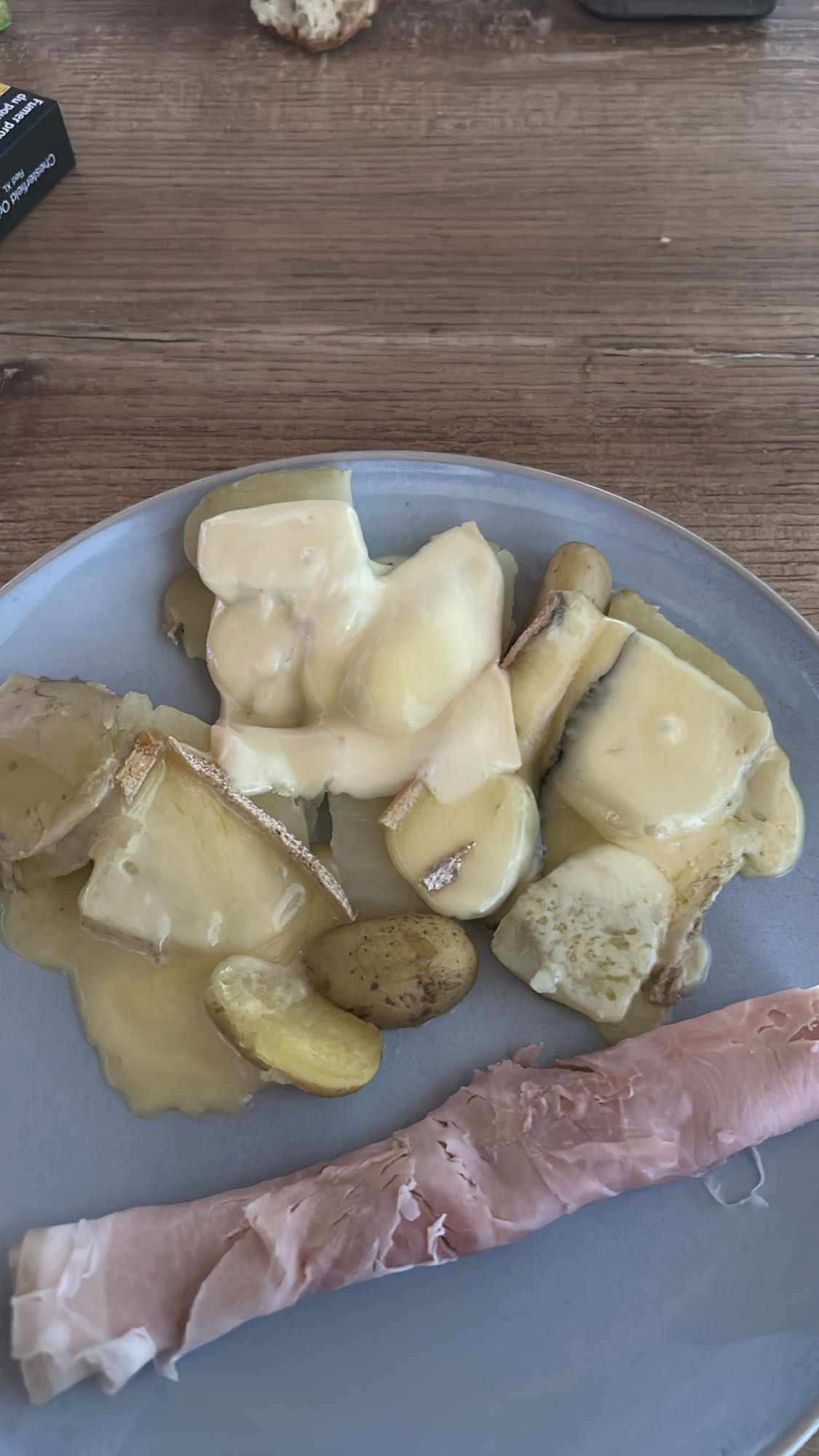 Raclette pommes de terre jambon