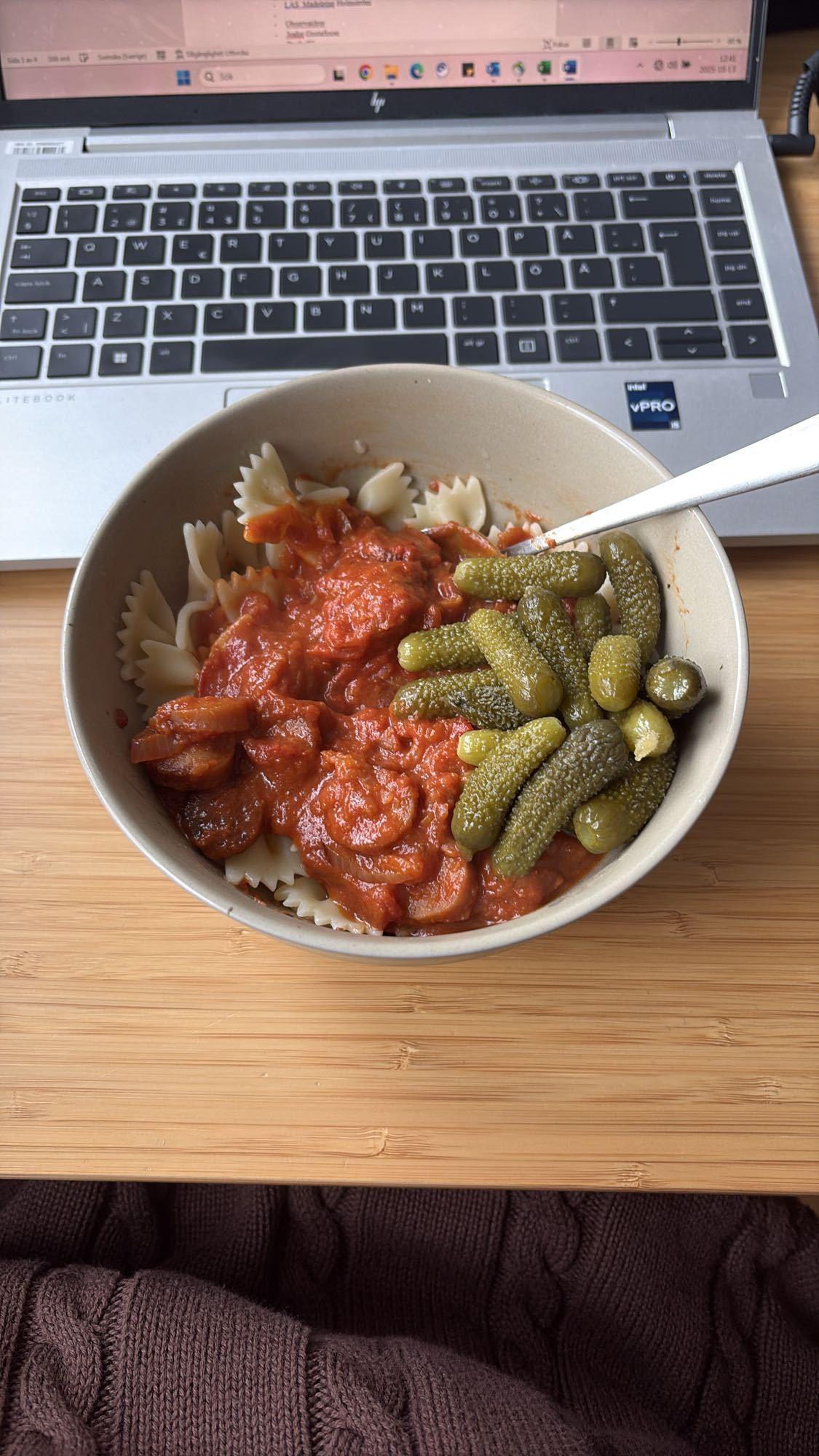 Pasta med korv & pickles