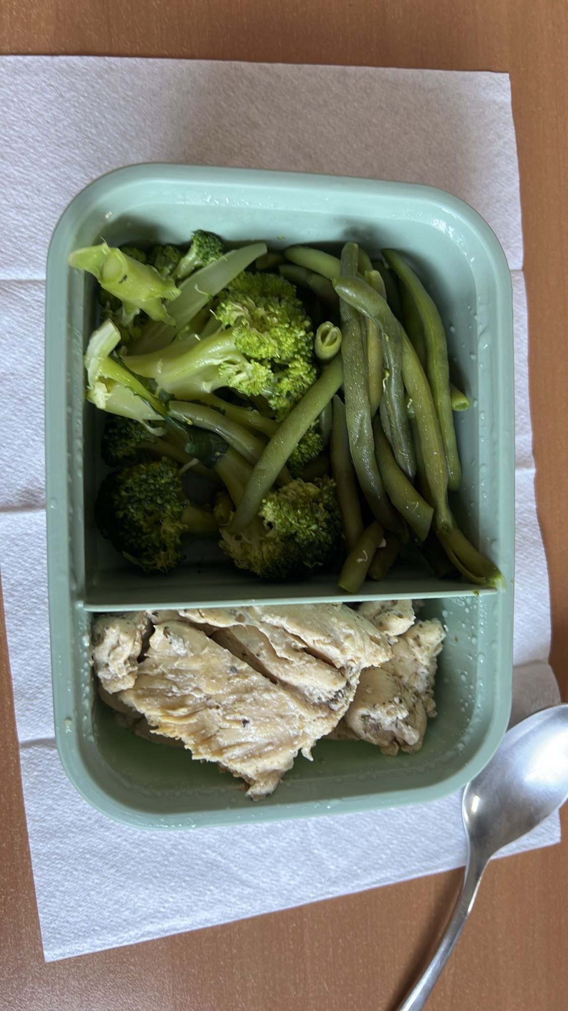 Tavuklu sebze tabağı