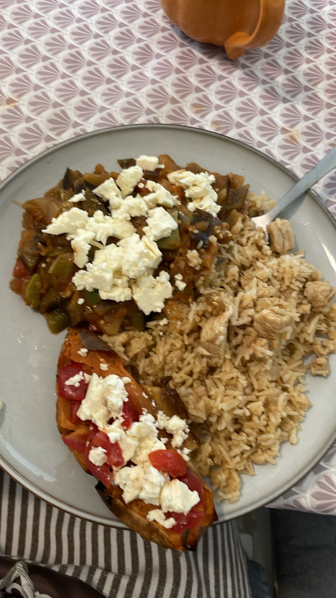 Orez cu legume și brânză