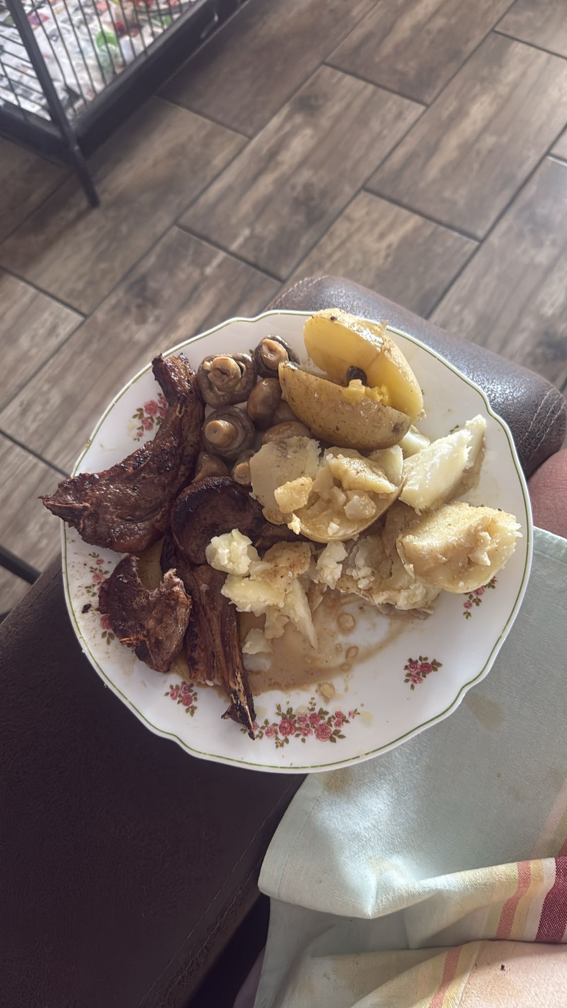 Lamb Chops with Potatoes