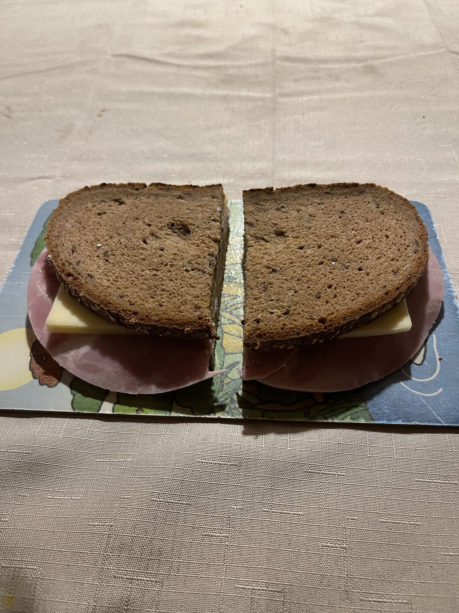 Ham kaas volkoren sandwich