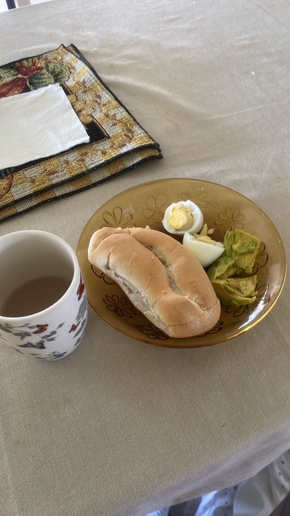 Desayuno sencillo con pan