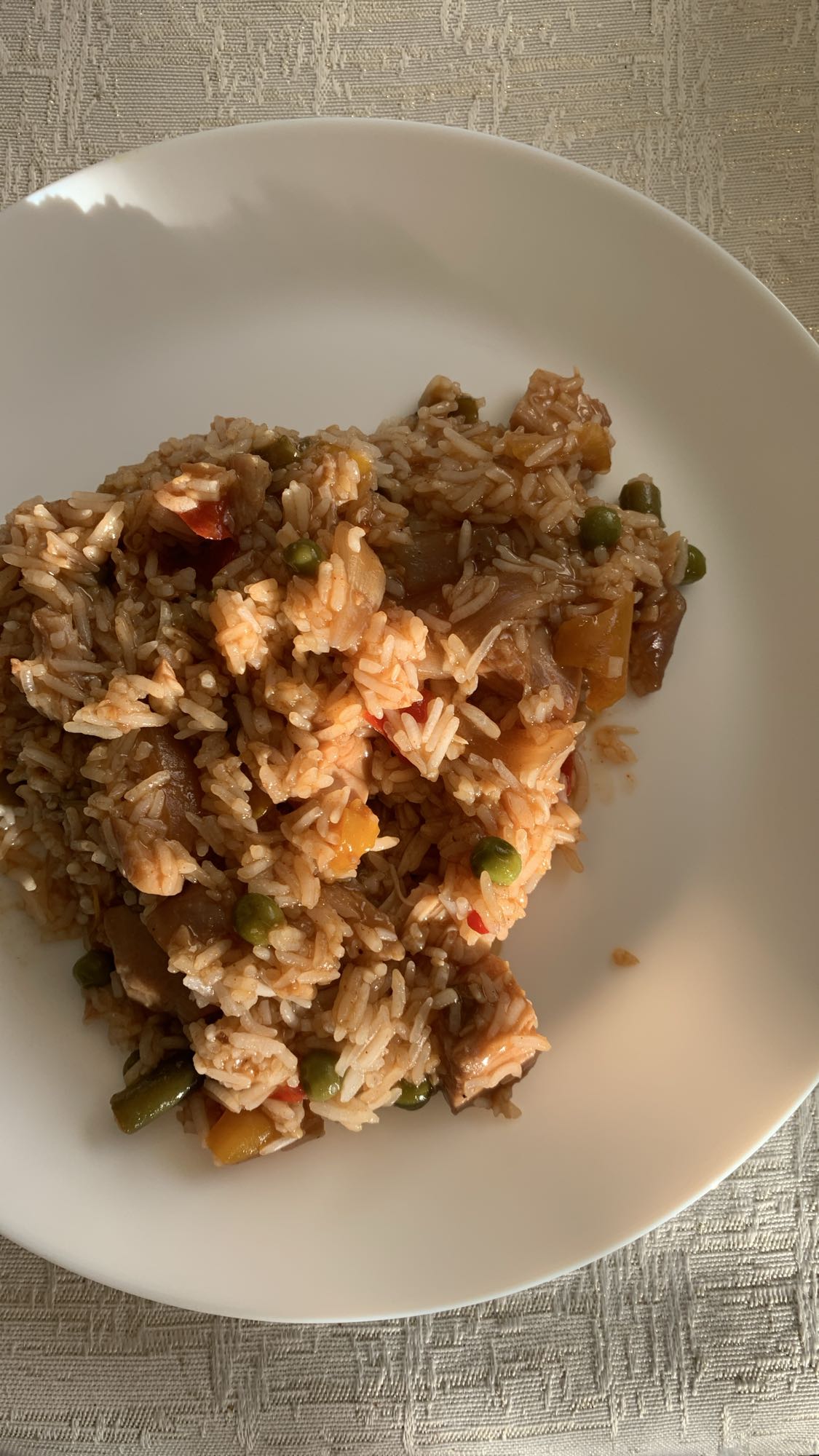 Ryż z warzywami i kurczakiem