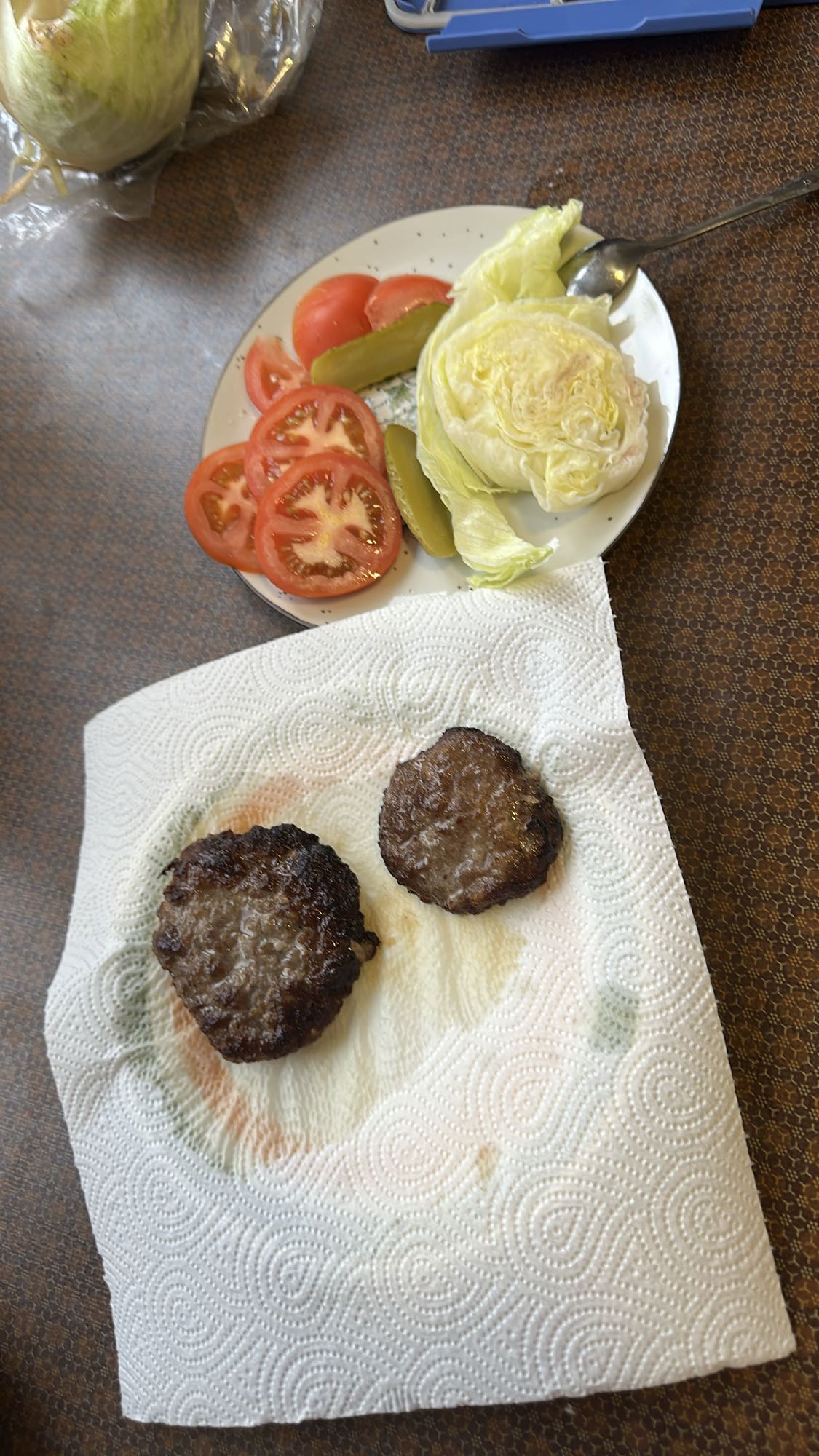 Burger patties with salad