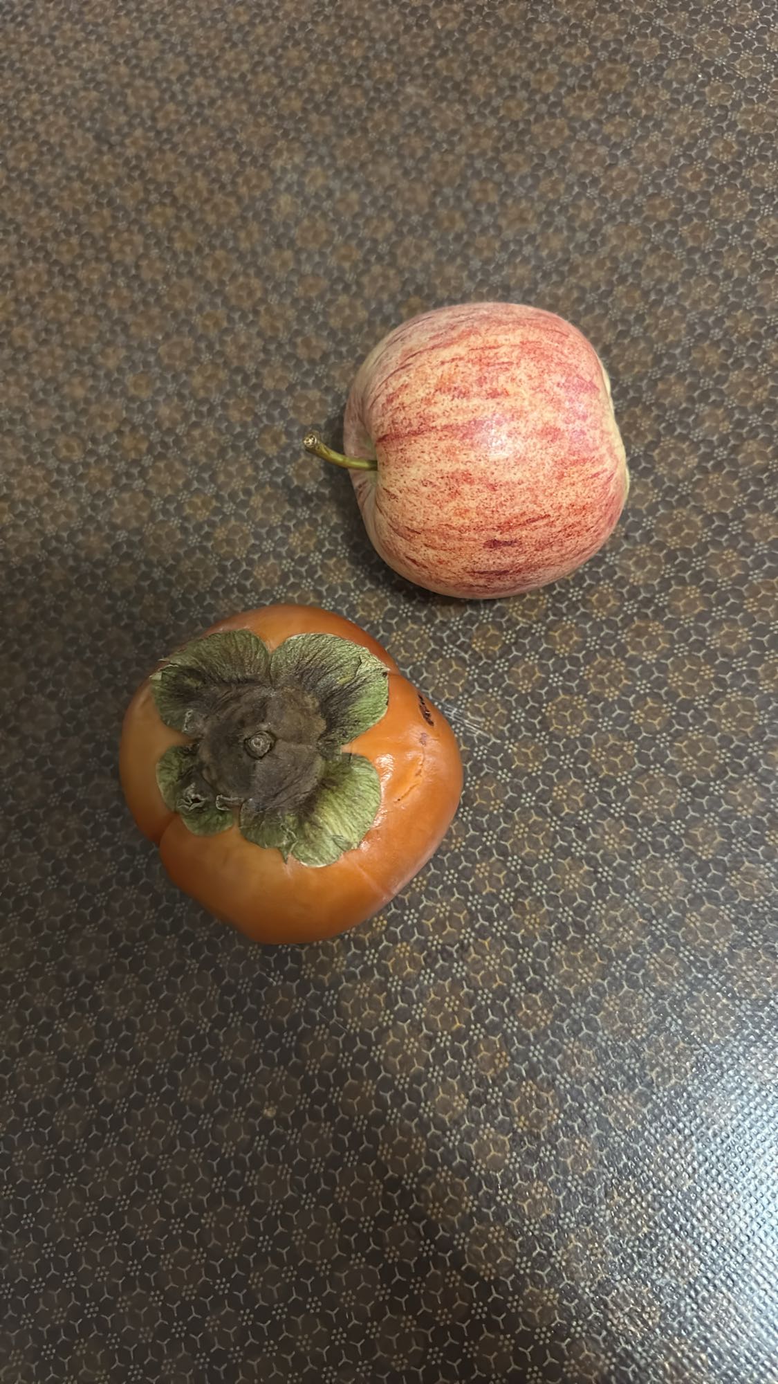 Elma ve Trabzon Hurması