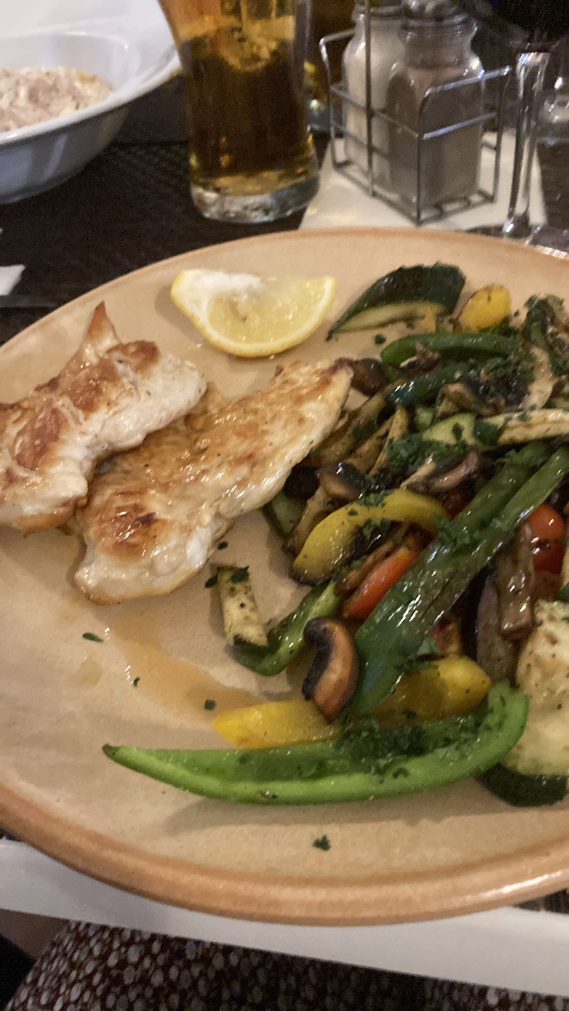 Kyckling med grillade grönsaker