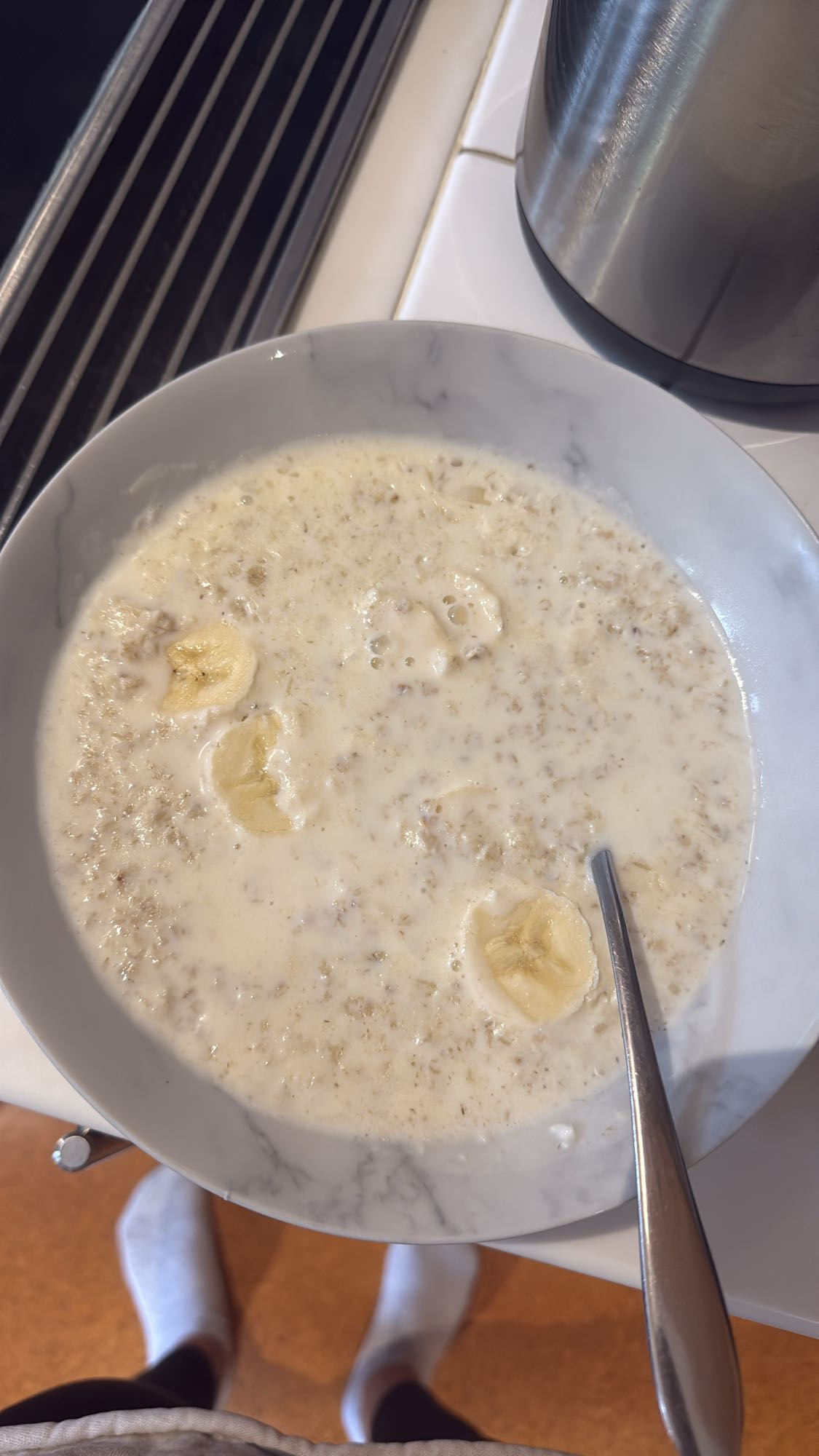 Banana oatmeal with milk