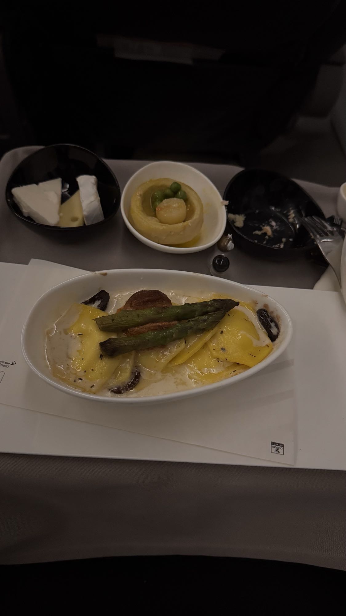 равиоли с овощами и сыром