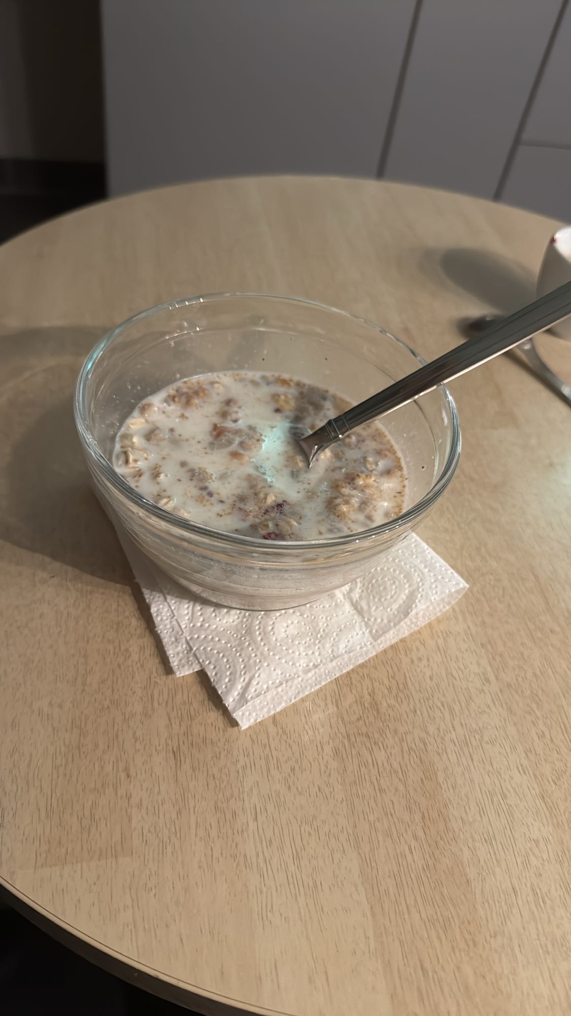 Vollkorn Müsli mit Nüssen und Honig