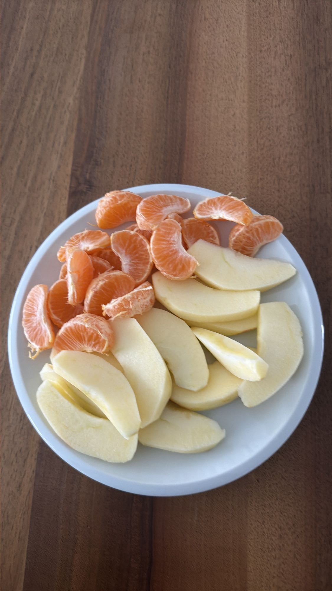 Apfel und Mandarine Teller