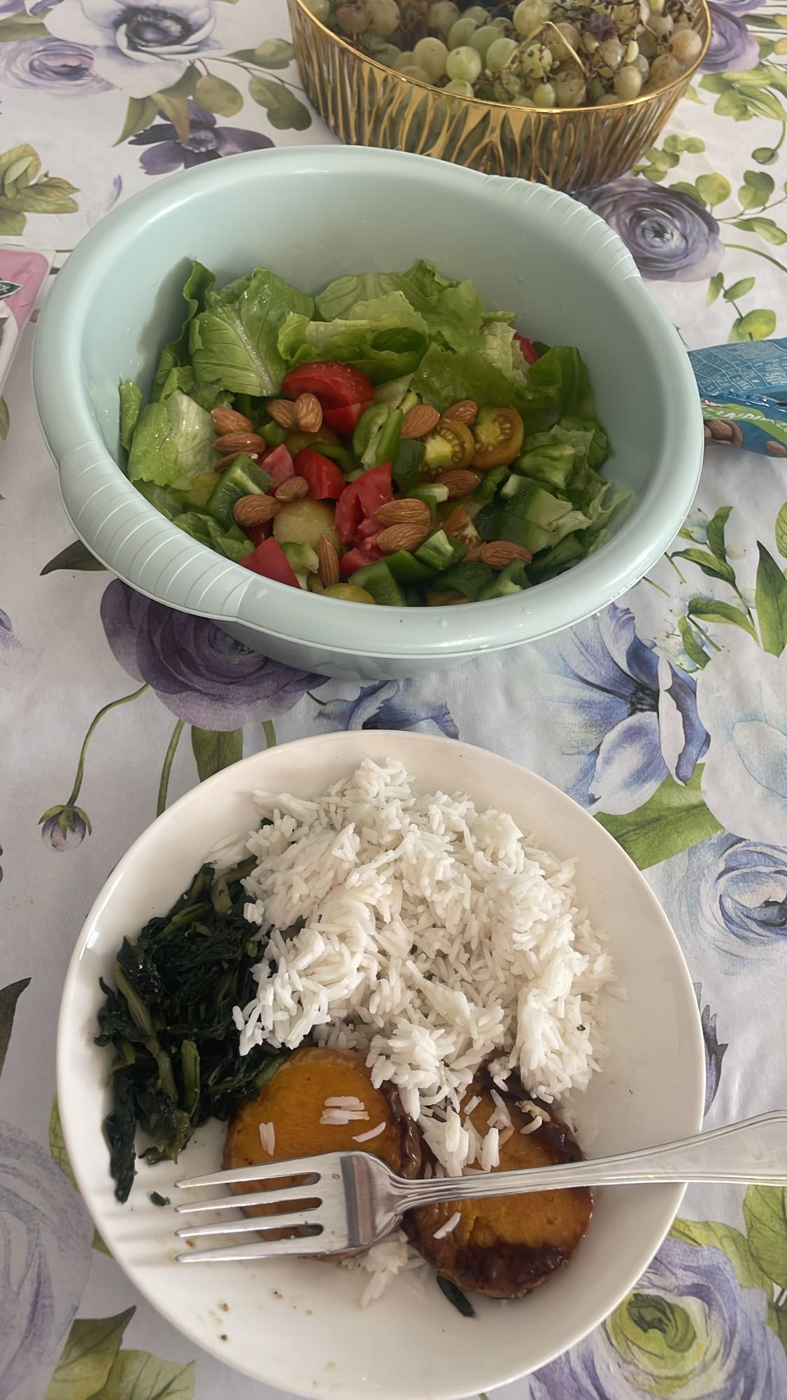 Rice with salad & veggies