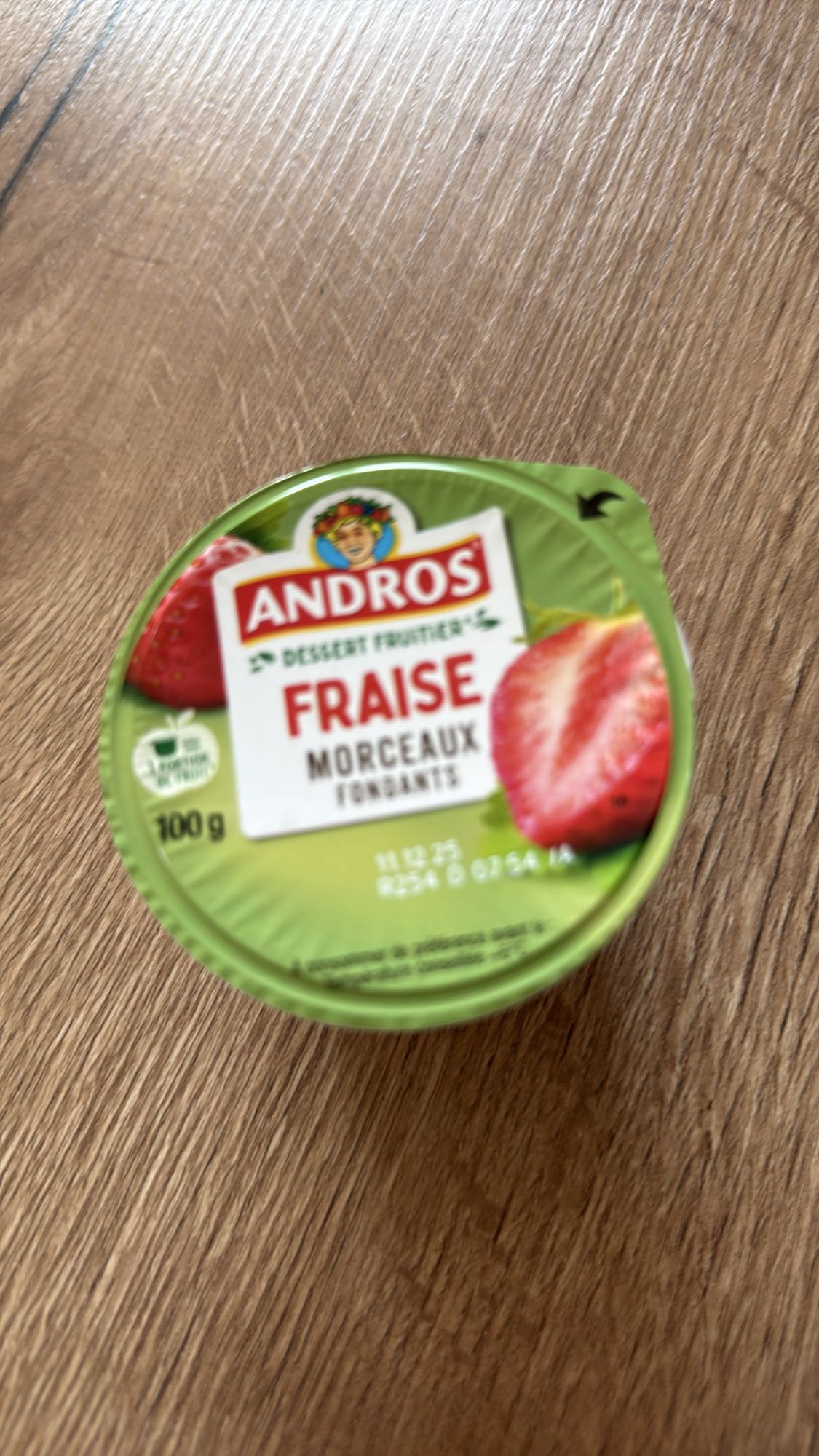 Dessert fraise morceaux