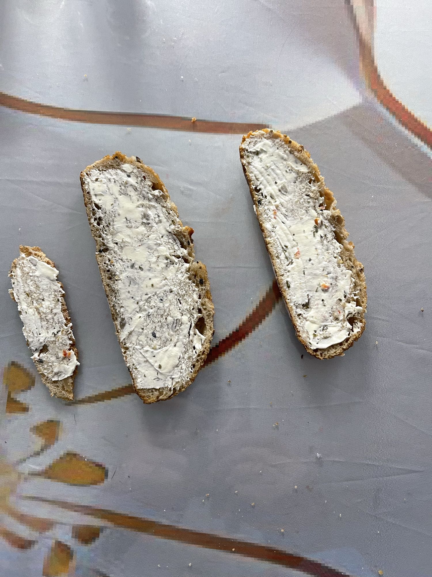Tartines au fromage frais