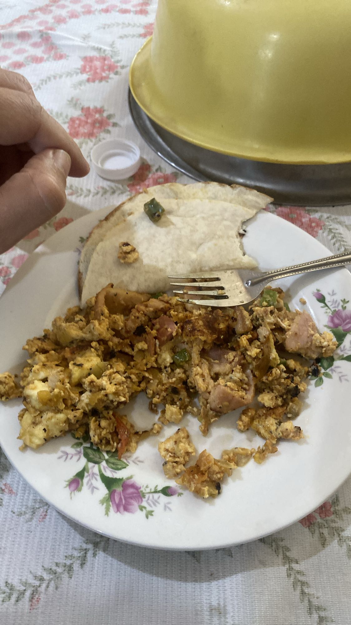 Huevos con jamón y tortilla