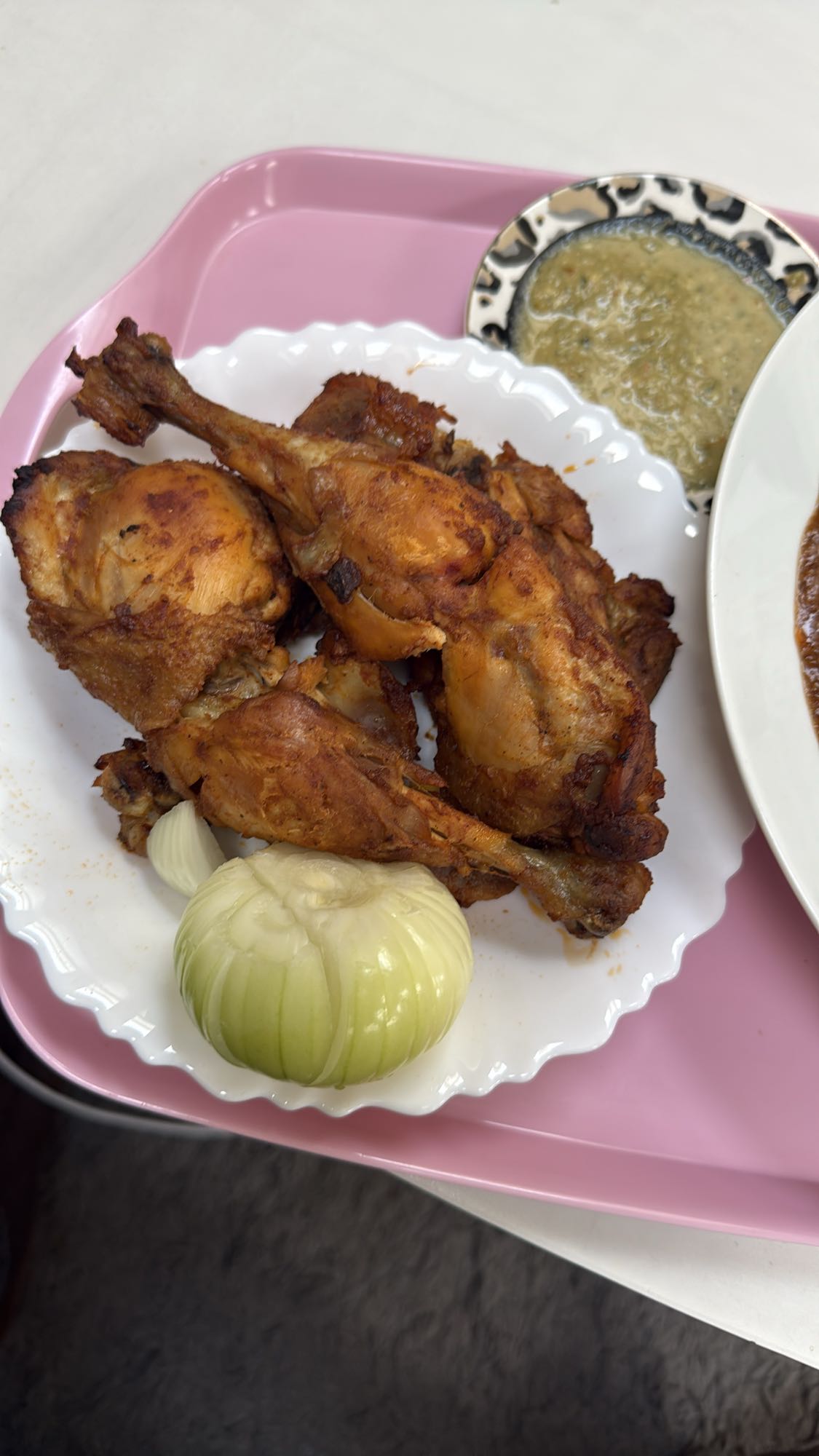 Grillet kylling med løk