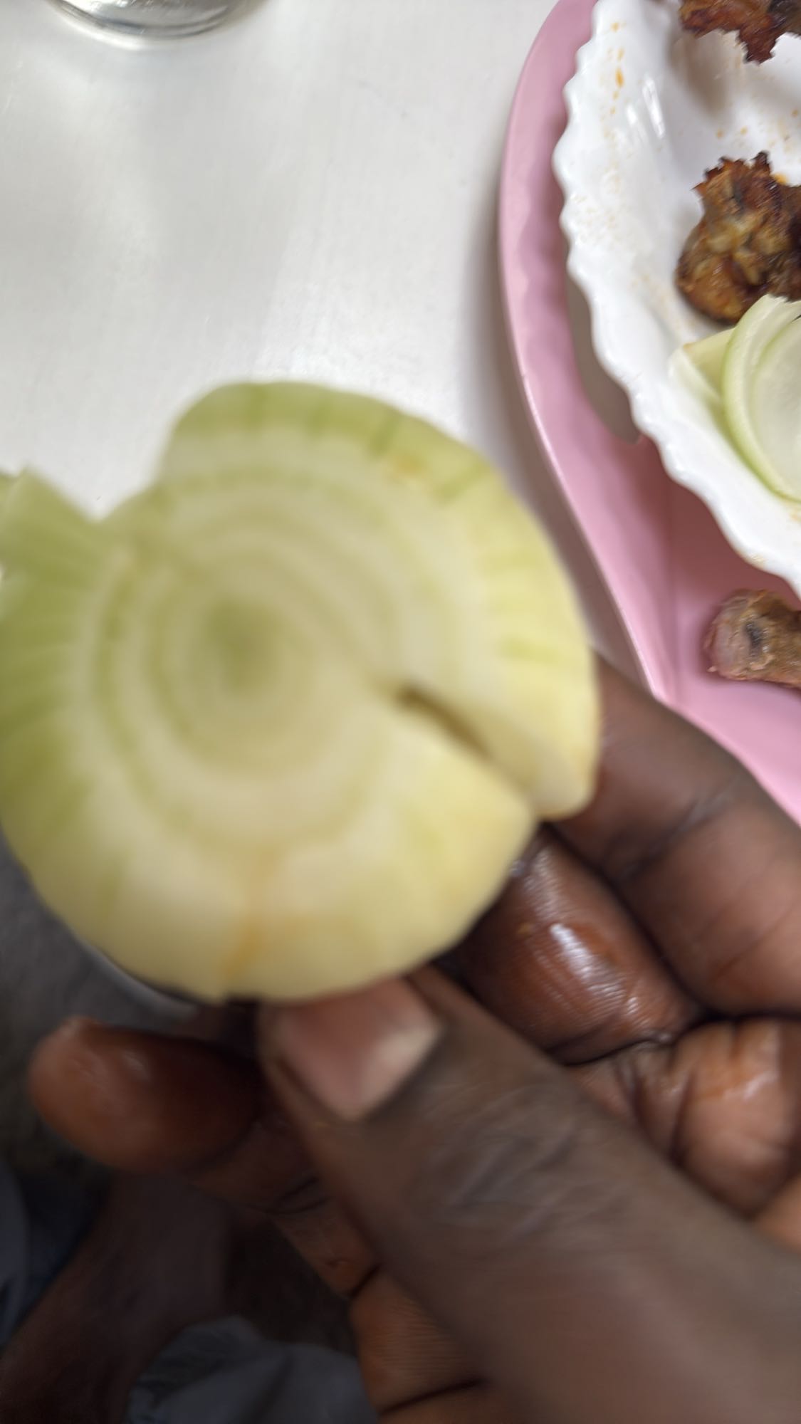 Løk og stekt kylling