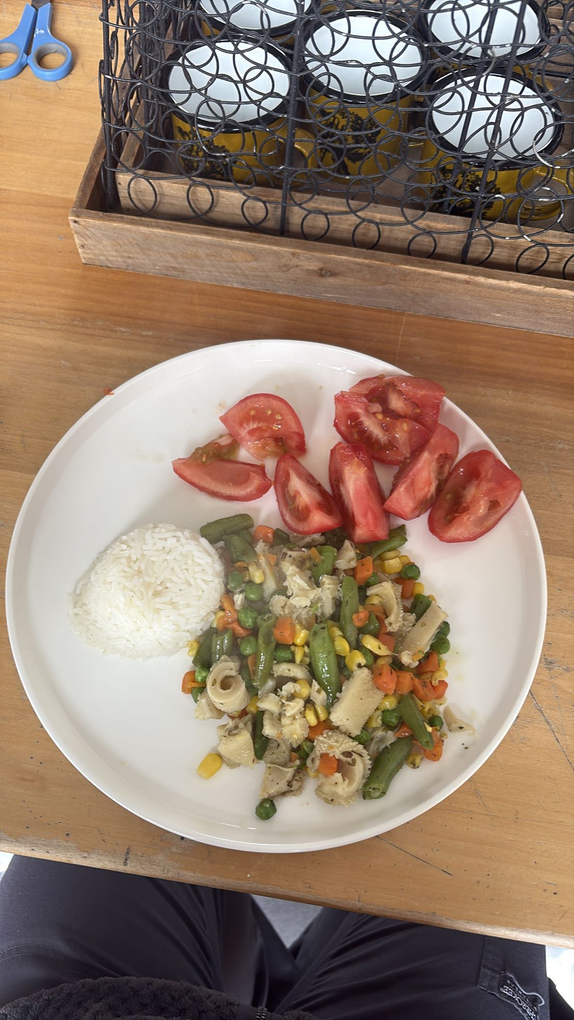 arroz, verduras y tomate