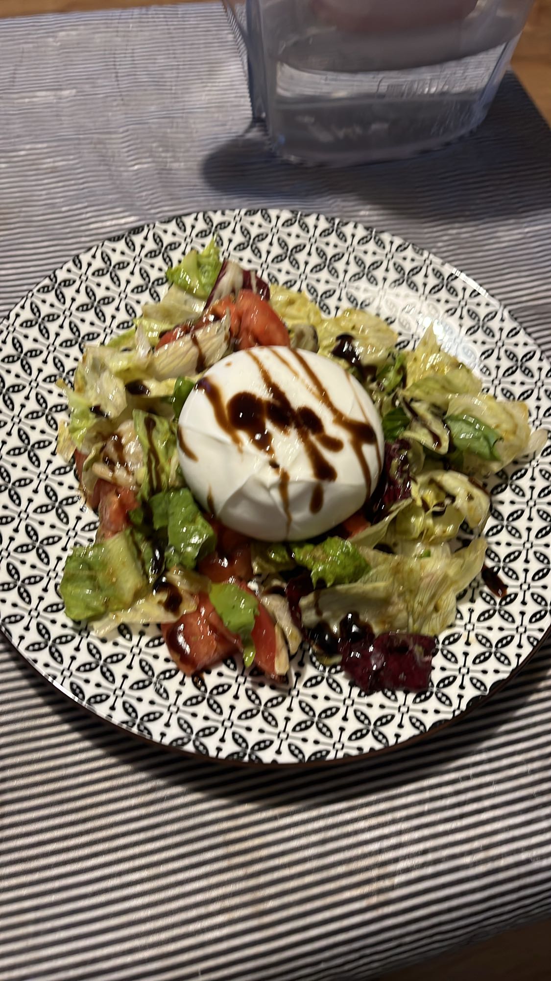 Салата с бурата