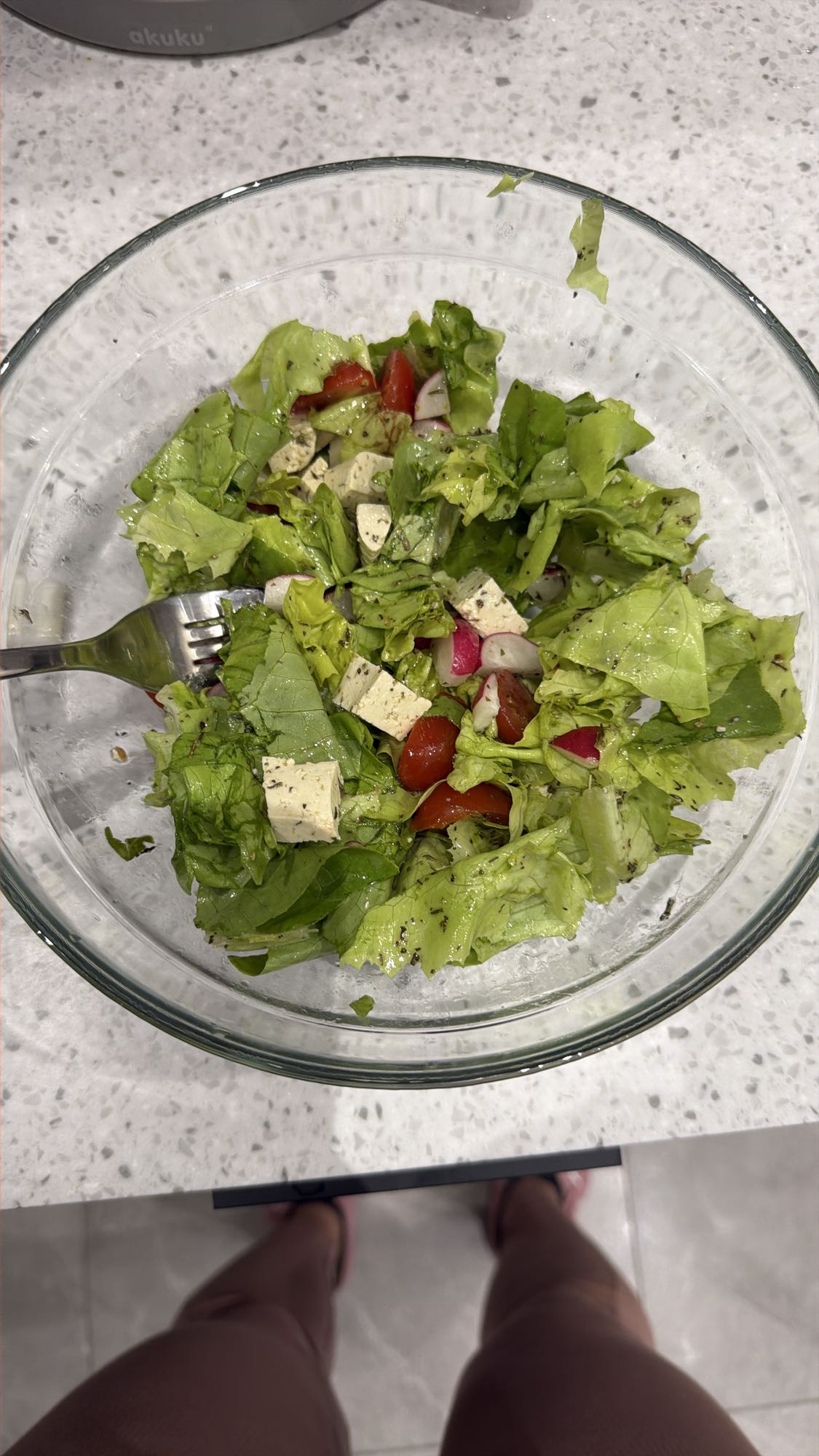 Sałatka z tofu i warzywami