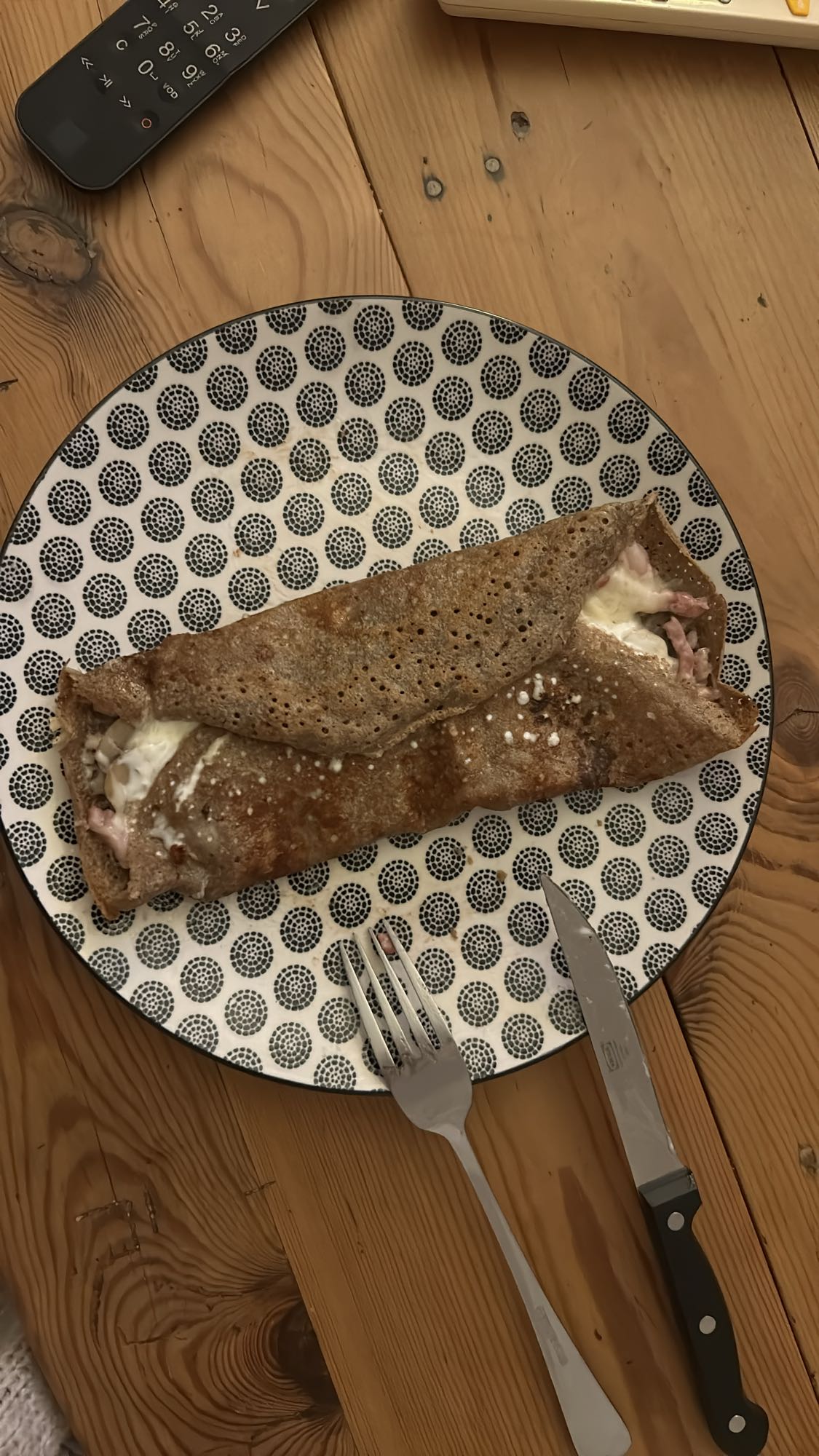 Galette au jambon fromage