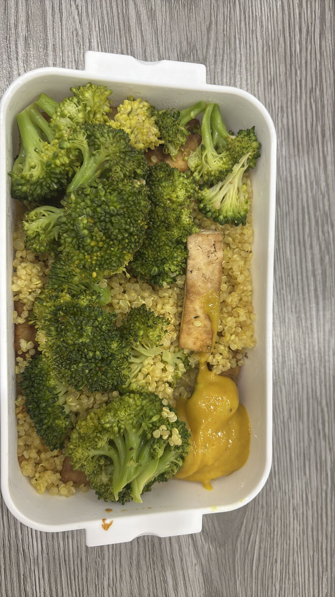 Bol quinoa brocoli tofu