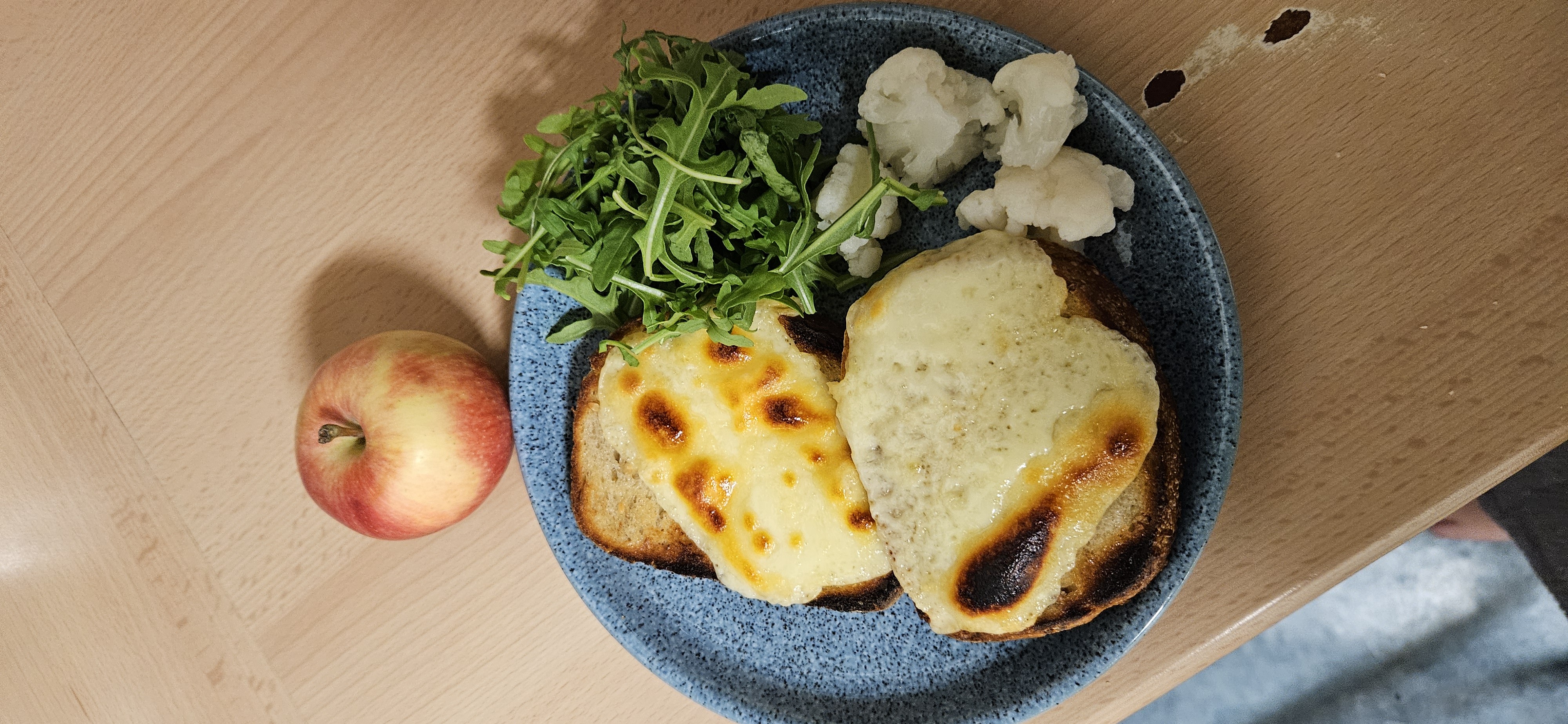 Cheese toast with salad and apple