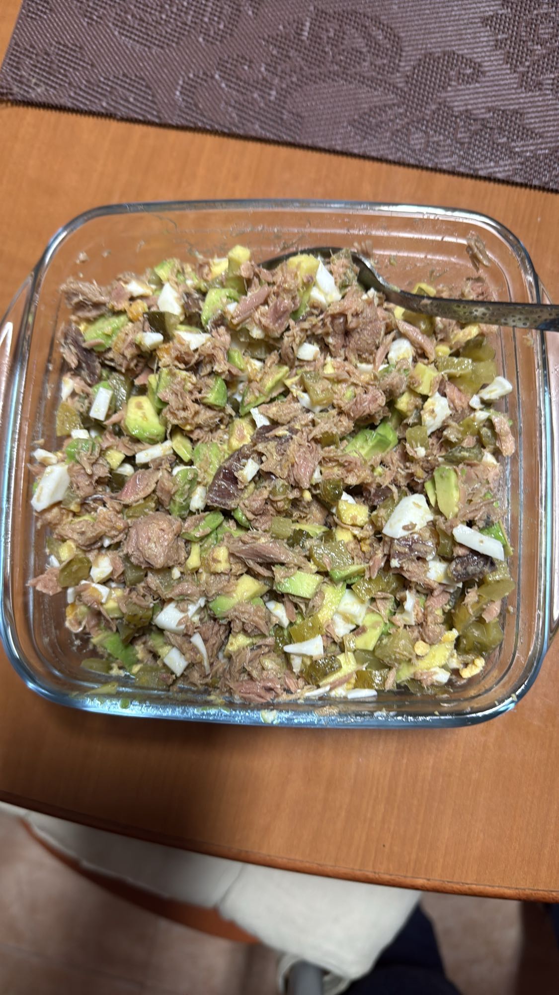 Ensalada de atún y aguacate