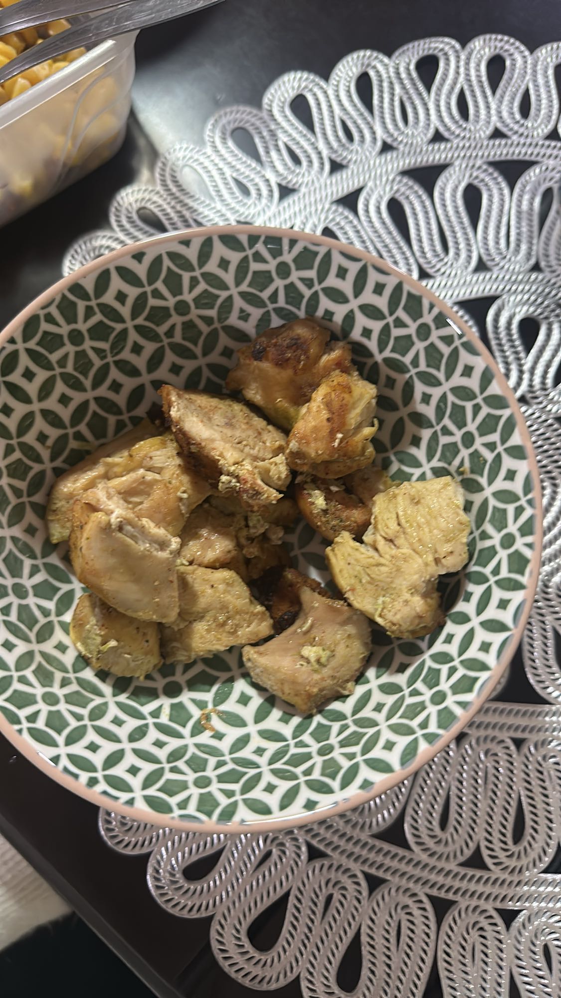 pollo asado en trozos