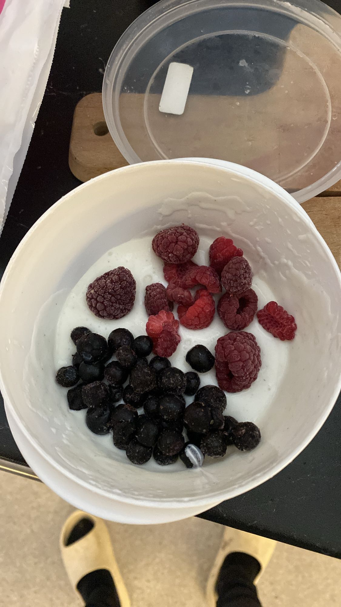 Yoghurtkvarg med bär