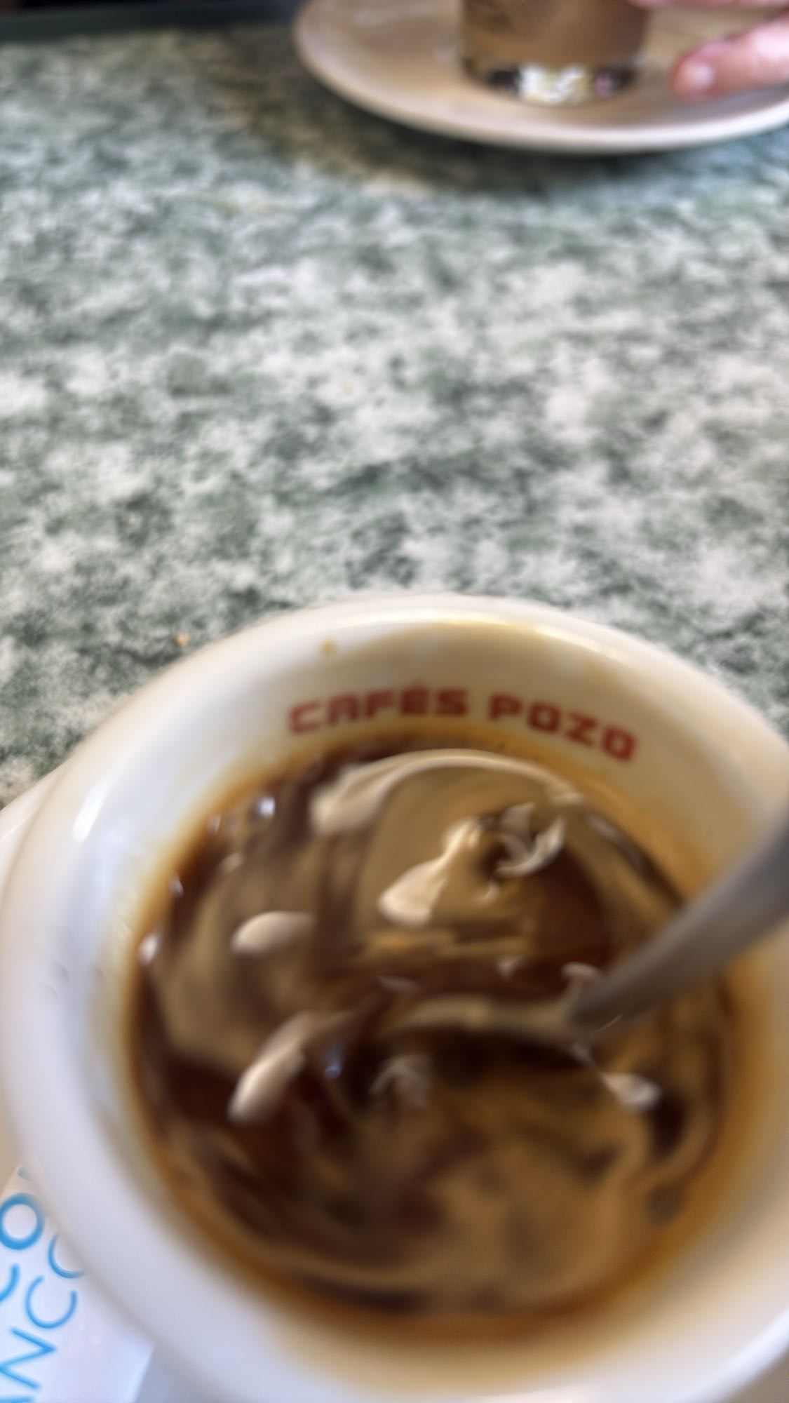 Café solo con leche