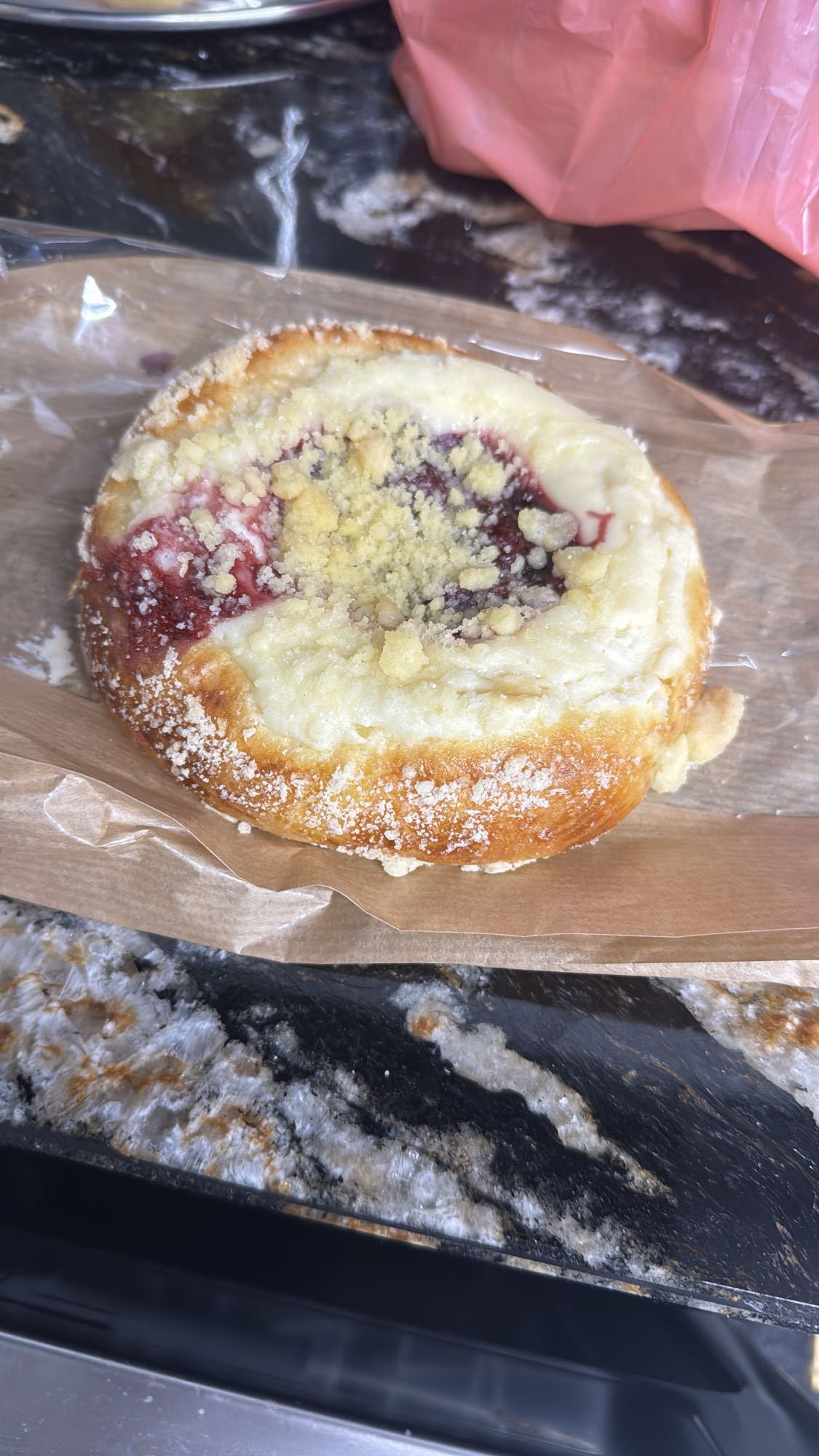 drożdżówka z serem i owocami