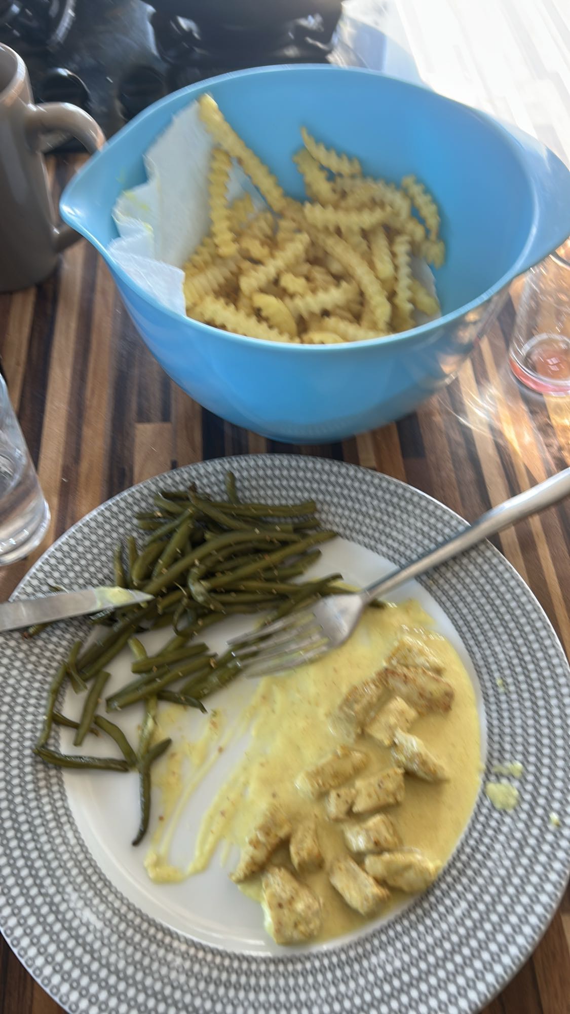 Poulet curry et frites