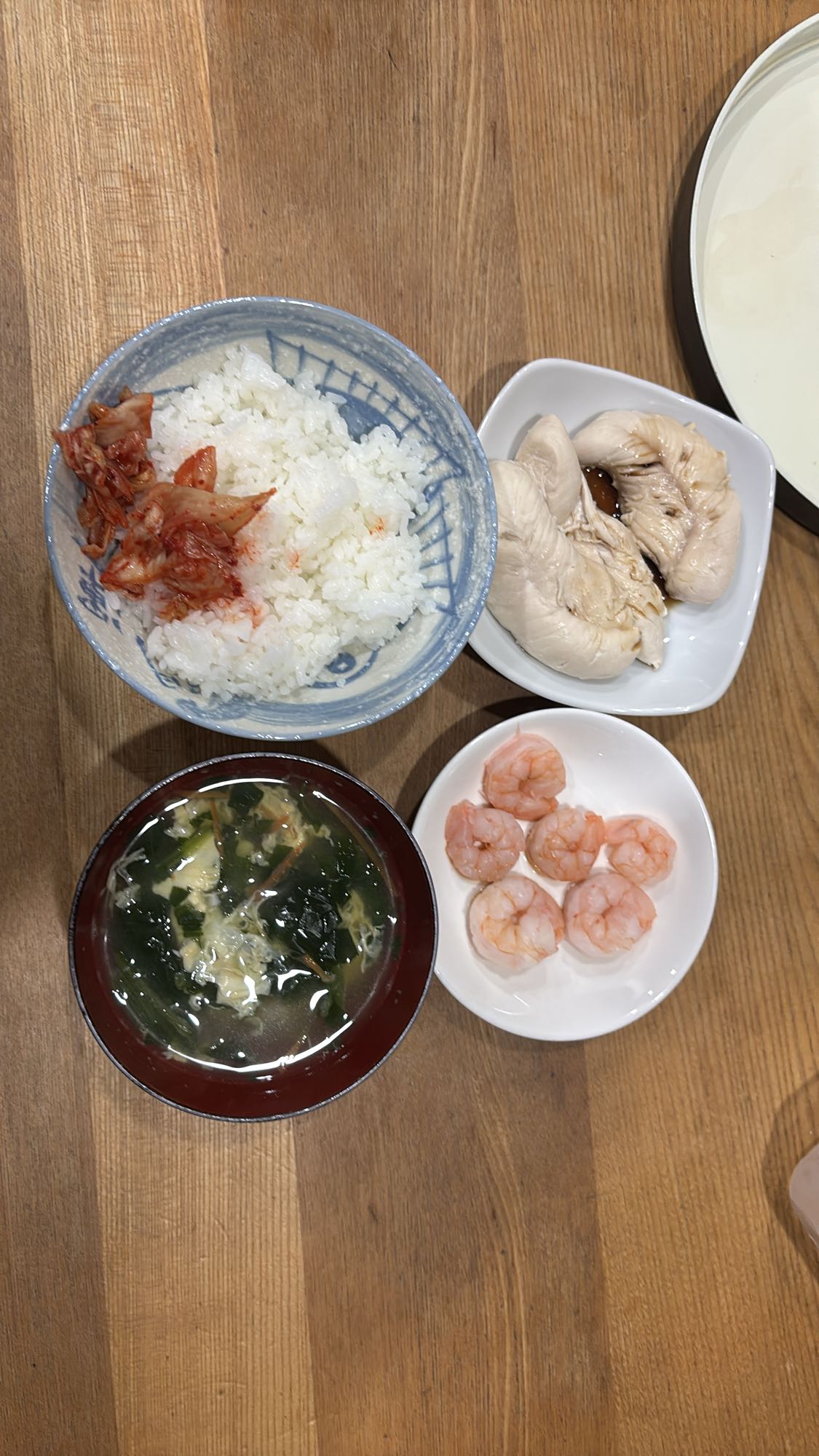 鶏むねとエビの定食