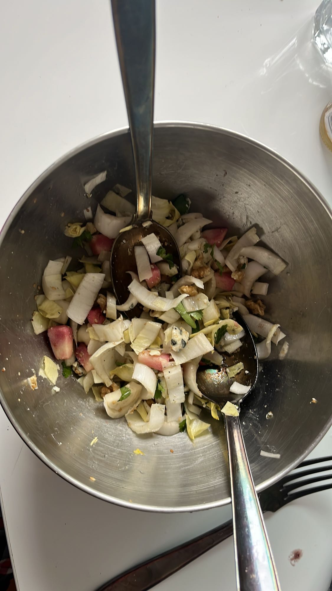 Salade d'endives et noix