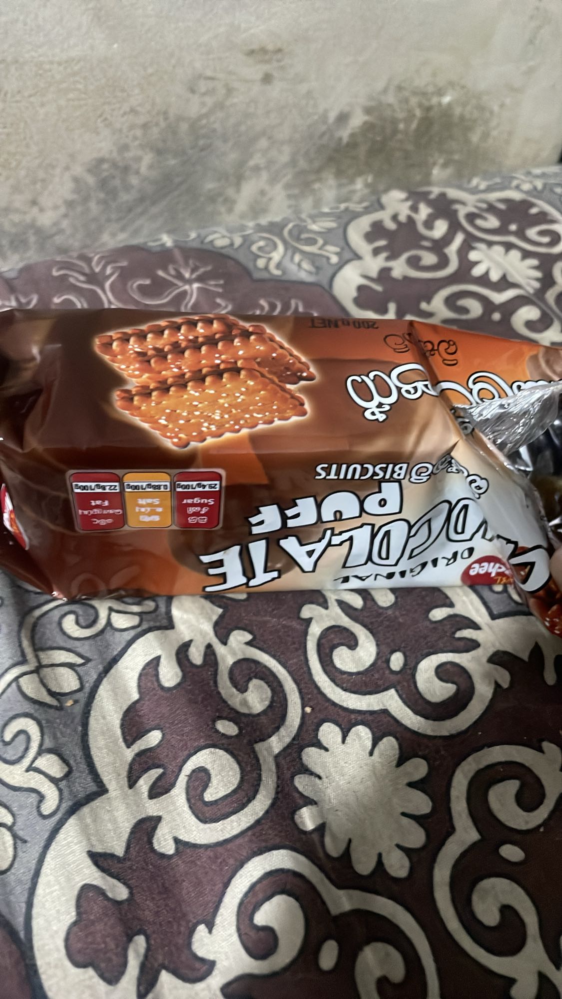 Chocolate Puff Biscuits