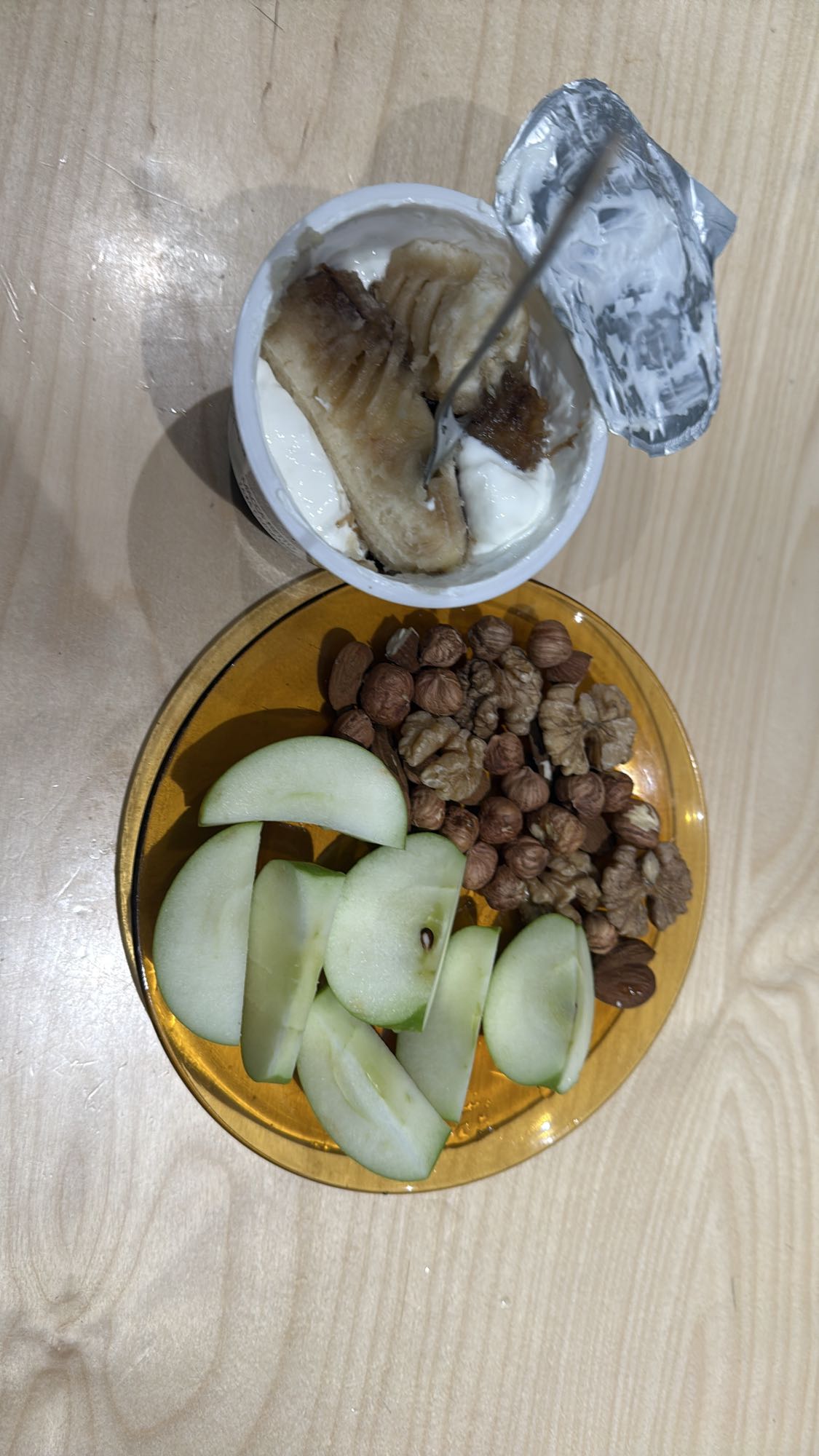 Yogurt, fruit and nuts plate