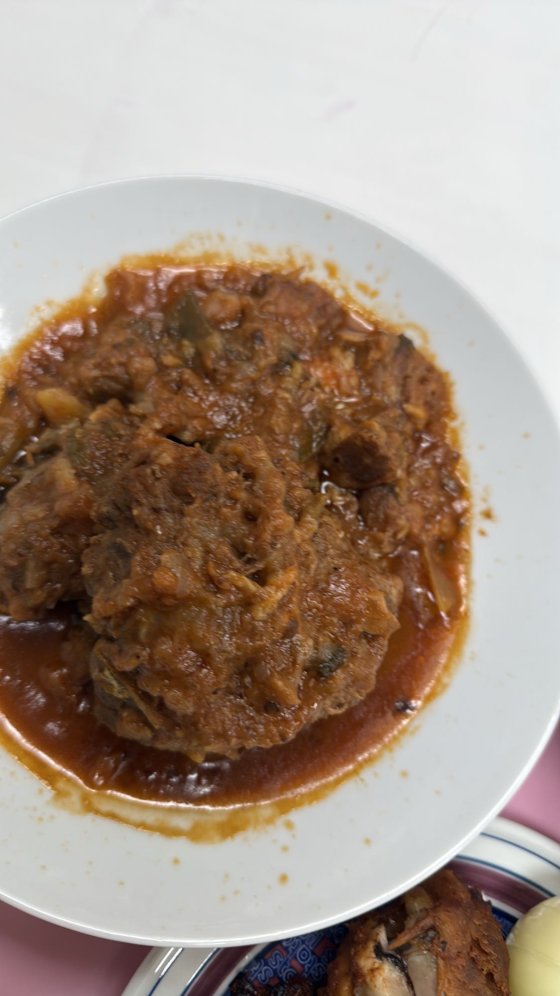 Kjøttgryte med tomatsaus