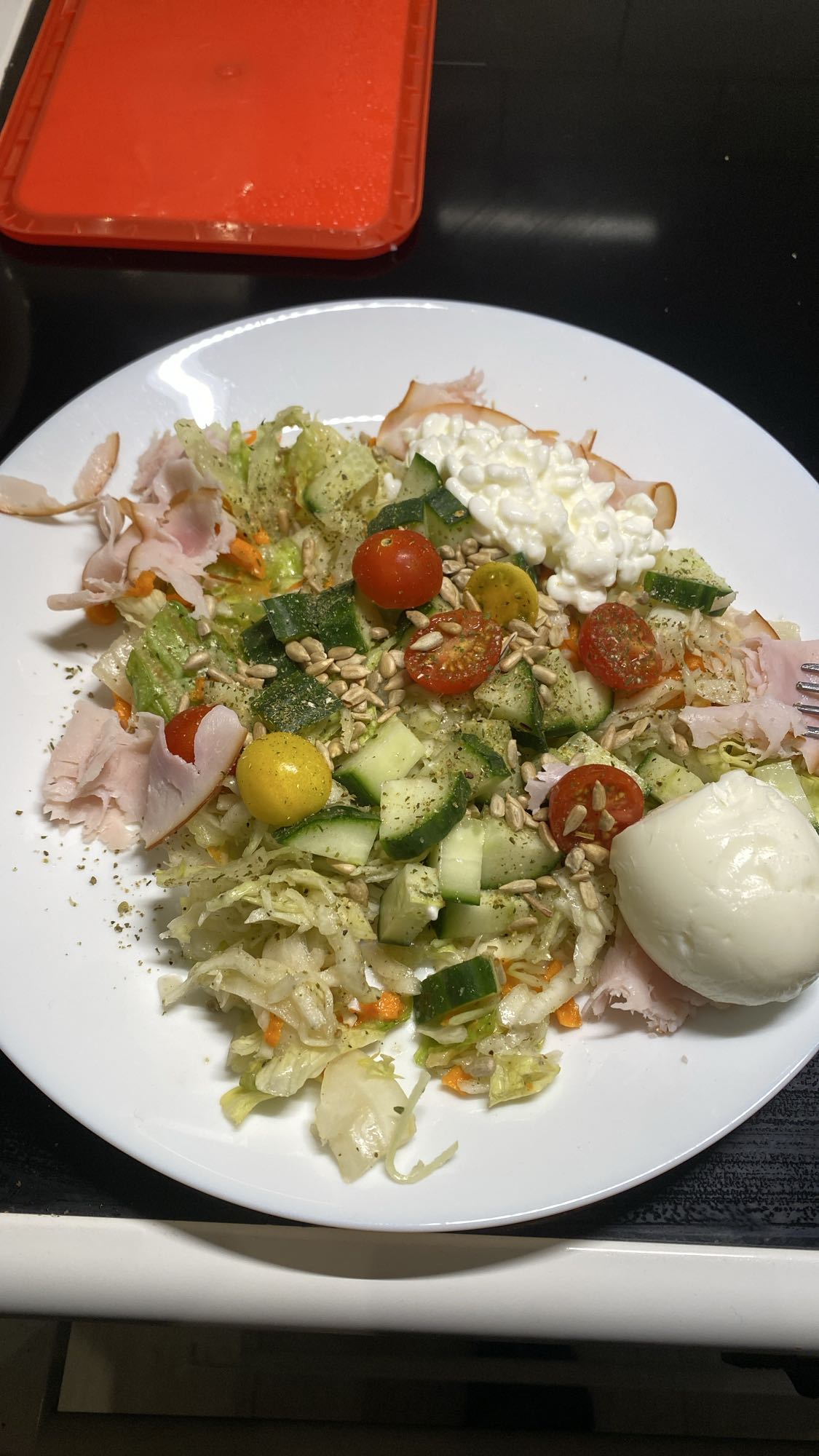 Sallad med ägg och kalkon
