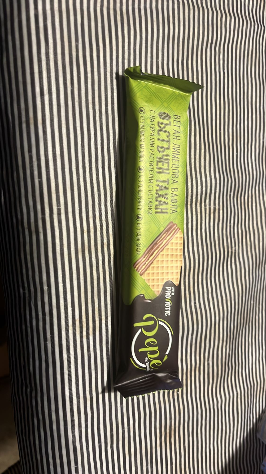 Веган вафла сусам тахан