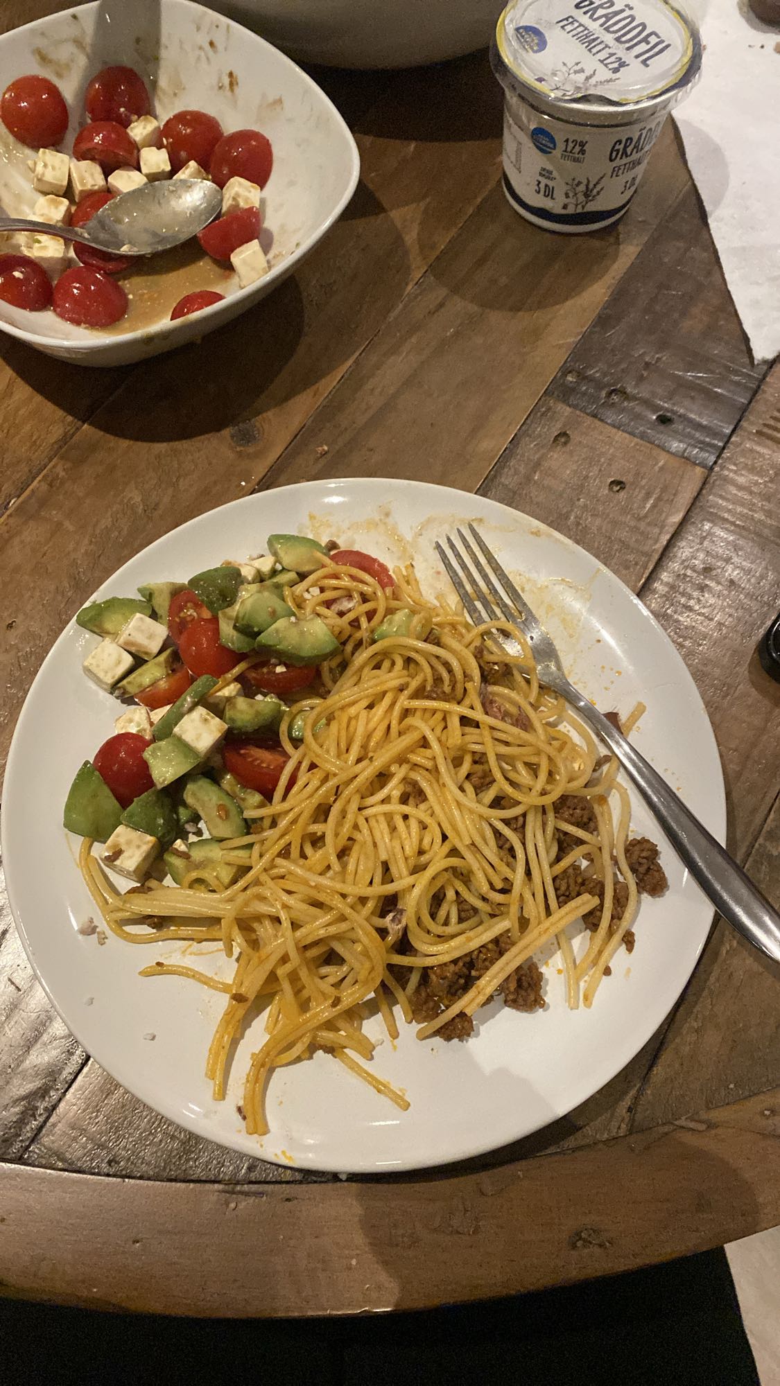 Spagetti med sallad